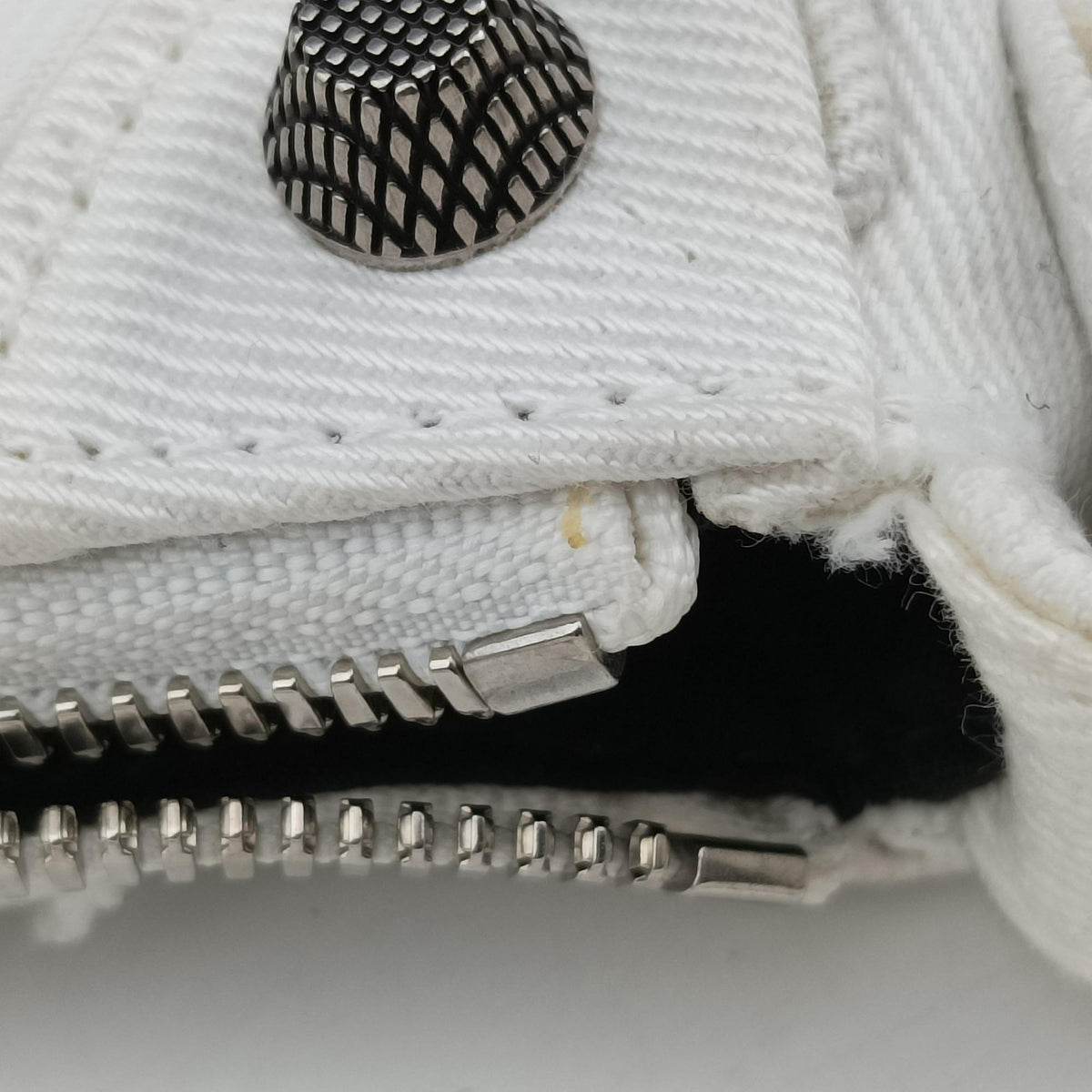 Pre-owned Balenciaga Le Cagole White Denim  shoulderbag | stylenewstar