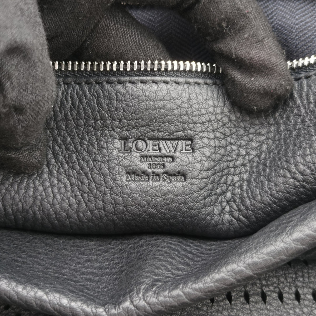 Secondhand Loewe Amazona Black Suede×leather  handbag | stylenewstar