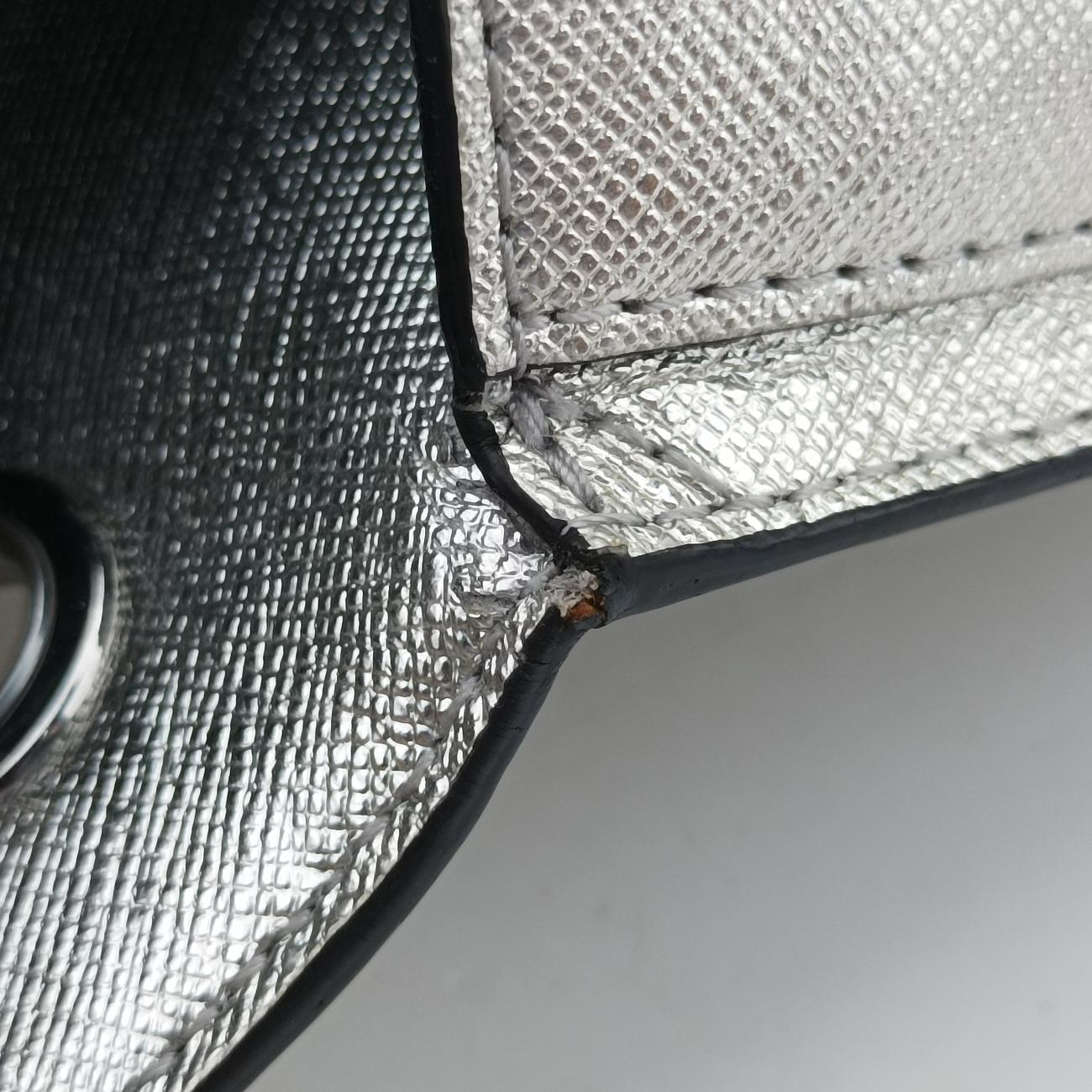 Pre-owned VERSUS Lion Head Silver Saffiano Leather  shoulderbag | stylenewstar