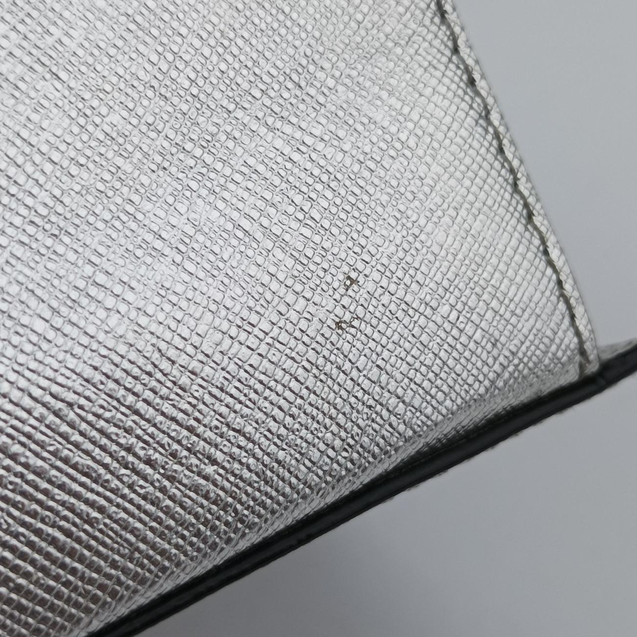 Pre-owned VERSUS Lion Head Silver Saffiano Leather  shoulderbag | stylenewstar