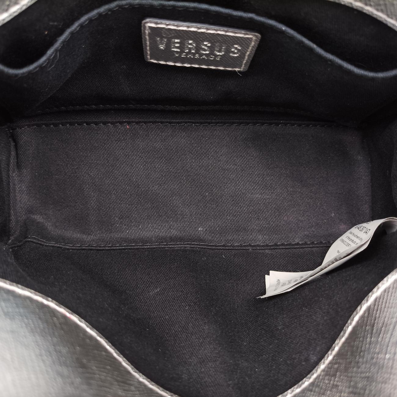 Pre-owned VERSUS Lion Head Silver Saffiano Leather  shoulderbag | stylenewstar