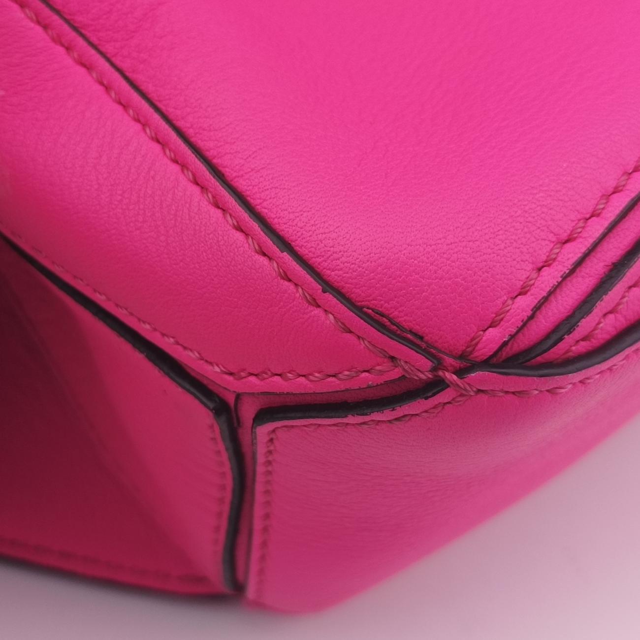 Puzzle Pink Leather 052140