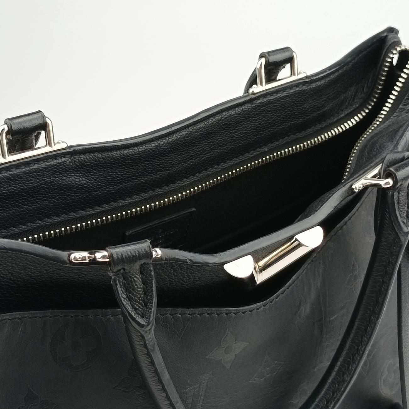Very Zip Tote Noir leather M54147 DR4117