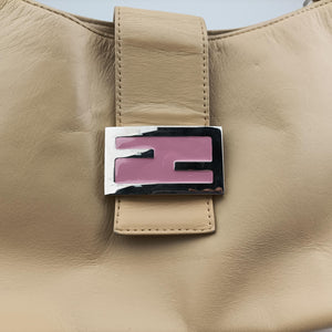 Pre-owned Fendi Baguette Yellow Leather 091611 shoulderbag | stylenewstar