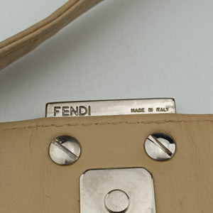 Pre-owned Fendi Baguette Yellow Leather 091611 shoulderbag | stylenewstar