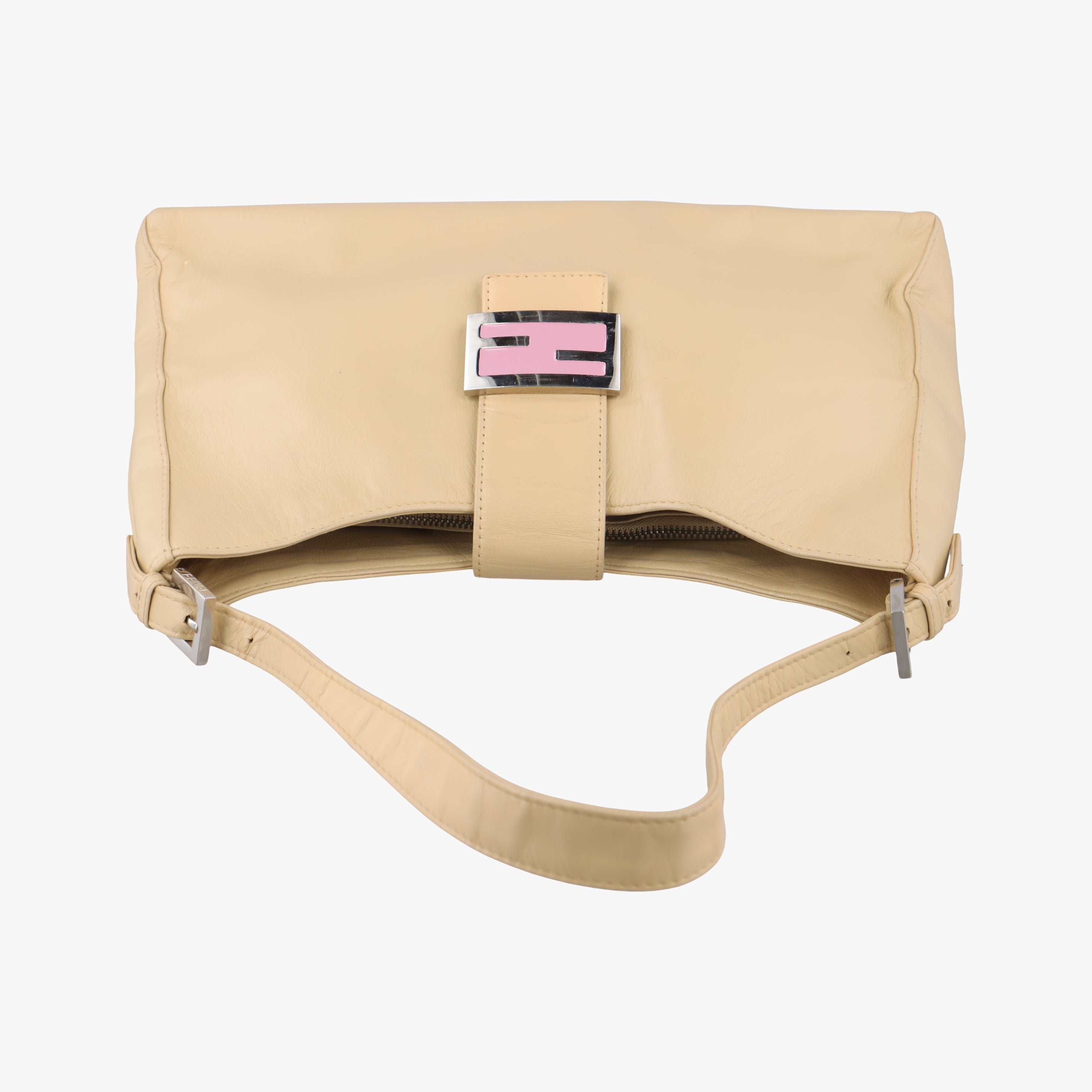 Pre-owned Fendi Baguette Yellow Leather 091611 shoulderbag | stylenewstar