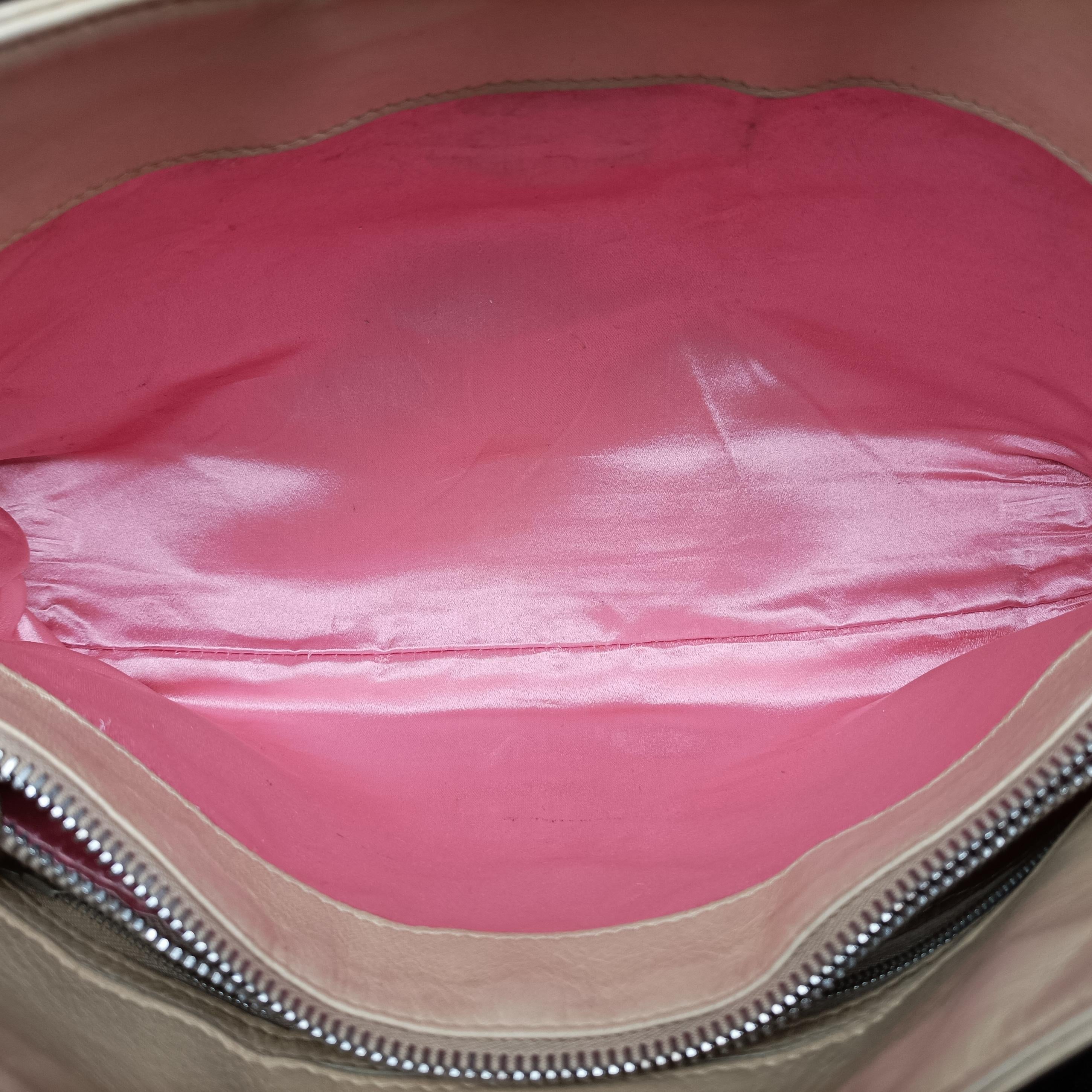 Pre-owned Fendi Baguette Yellow Leather 091611 shoulderbag | stylenewstar