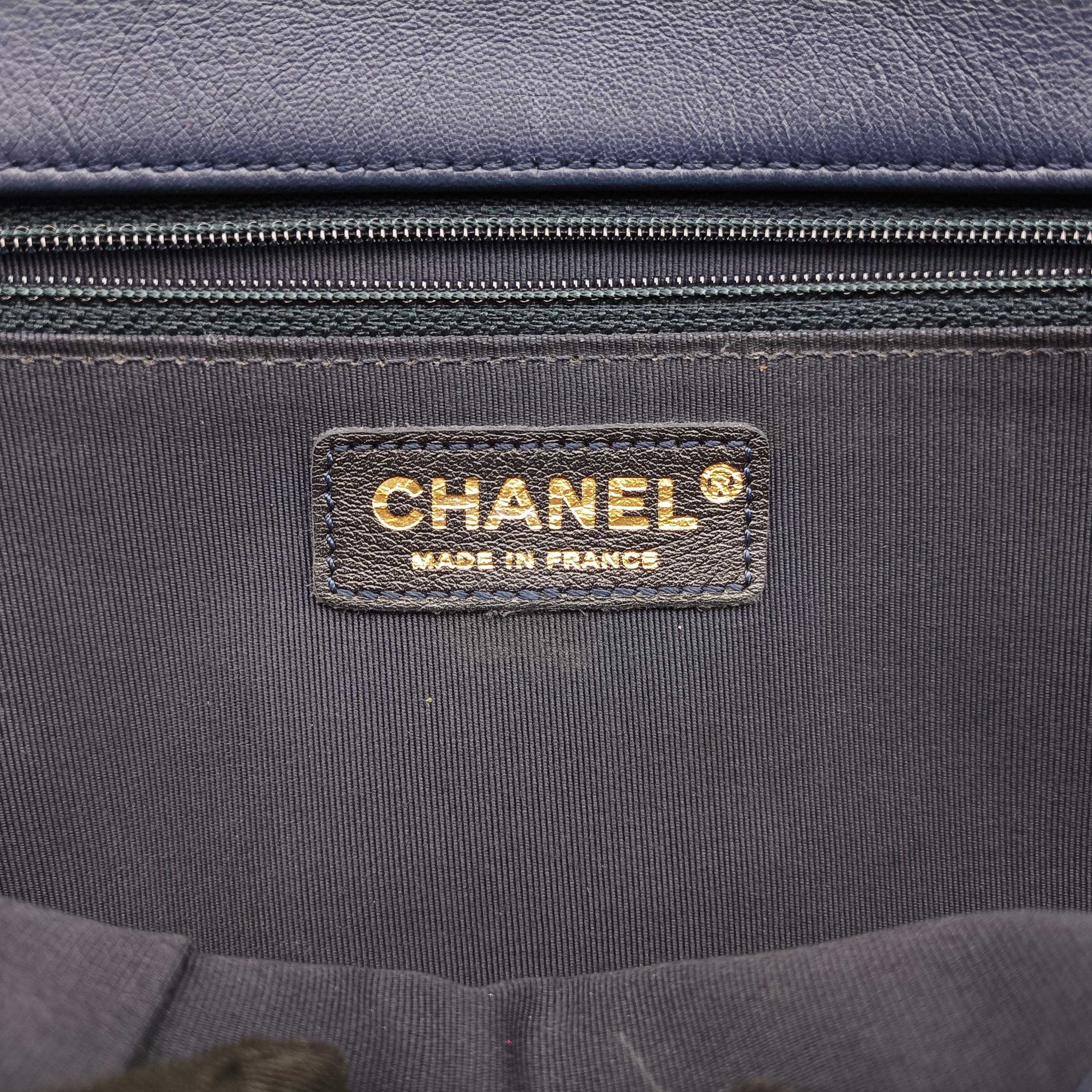 Vintage Chanel BOY CHANEL Navy Leather A90183 shoulderbag | stylenewstar