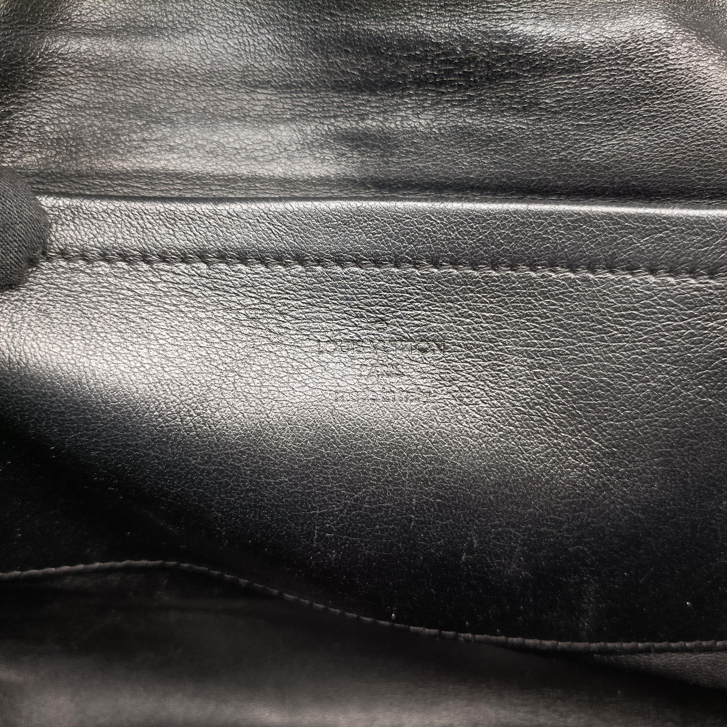 Pre-owned Louis Vuitton Pochette Flap Malletage Red × Black Leather  shoulderbag | stylenewstar