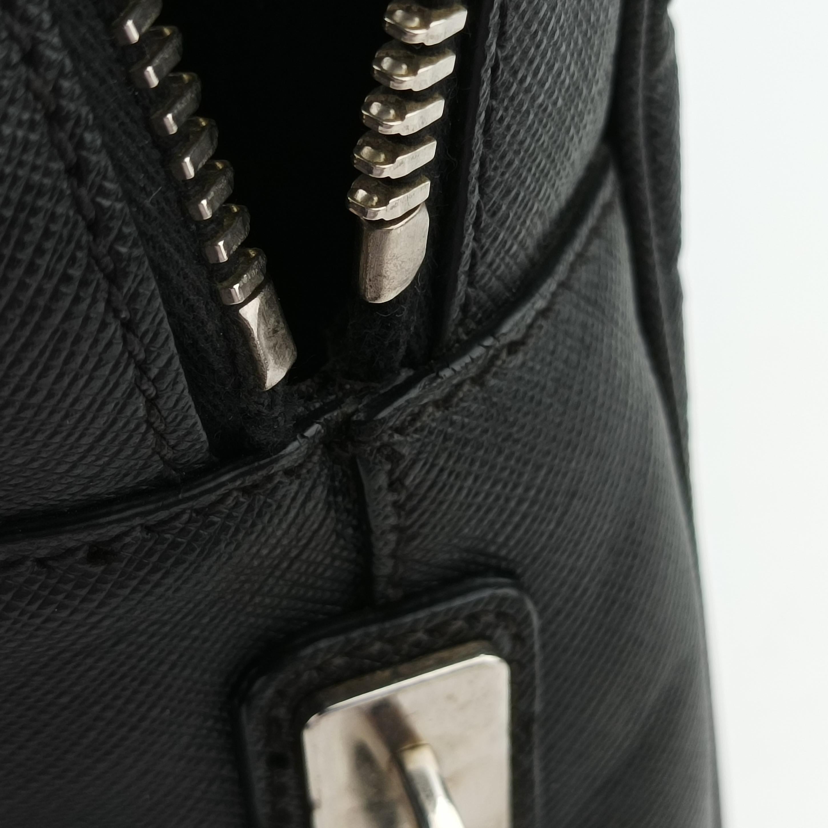 Pre-owned Prada Briefcase black SAFFIANO Leather VS305M handbag | stylenewstar