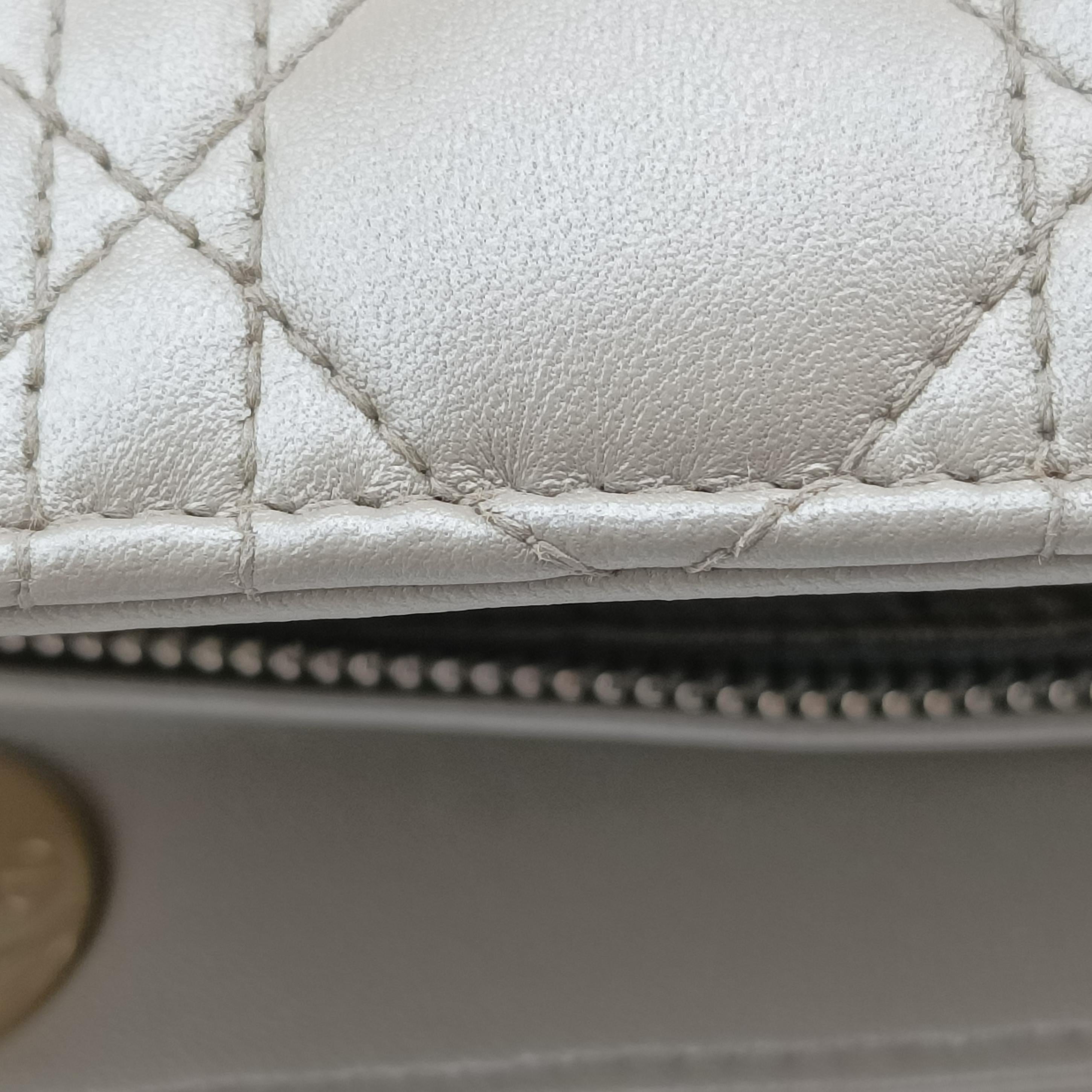 Pre-owned Christian Dior Lady Dior Silver lambskin  shoulderbag | stylenewstar