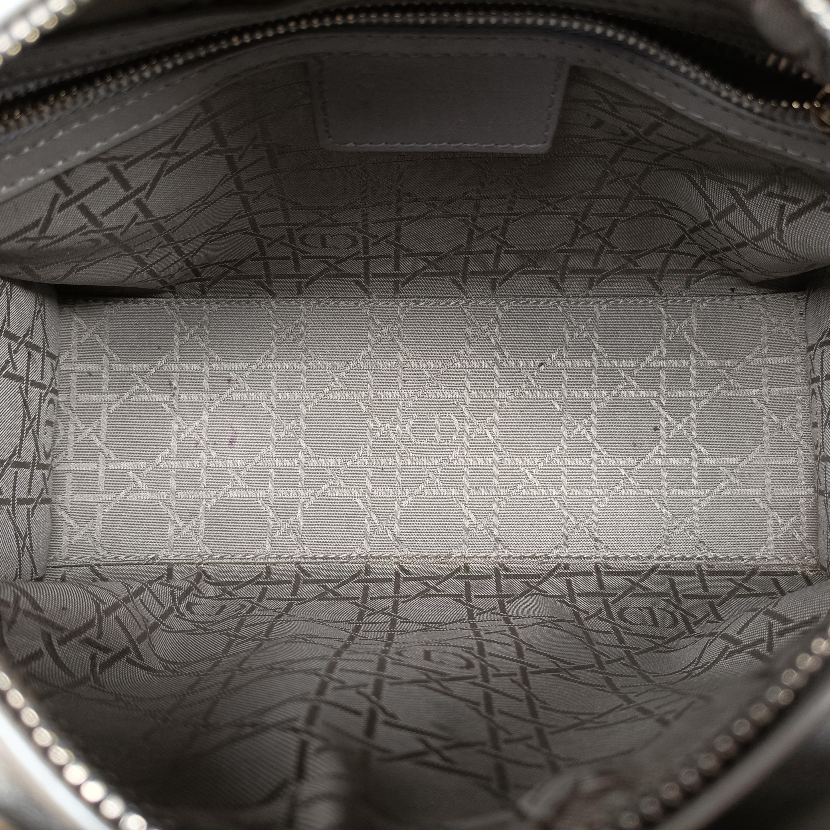 Pre-owned Christian Dior Lady Dior Silver lambskin  shoulderbag | stylenewstar