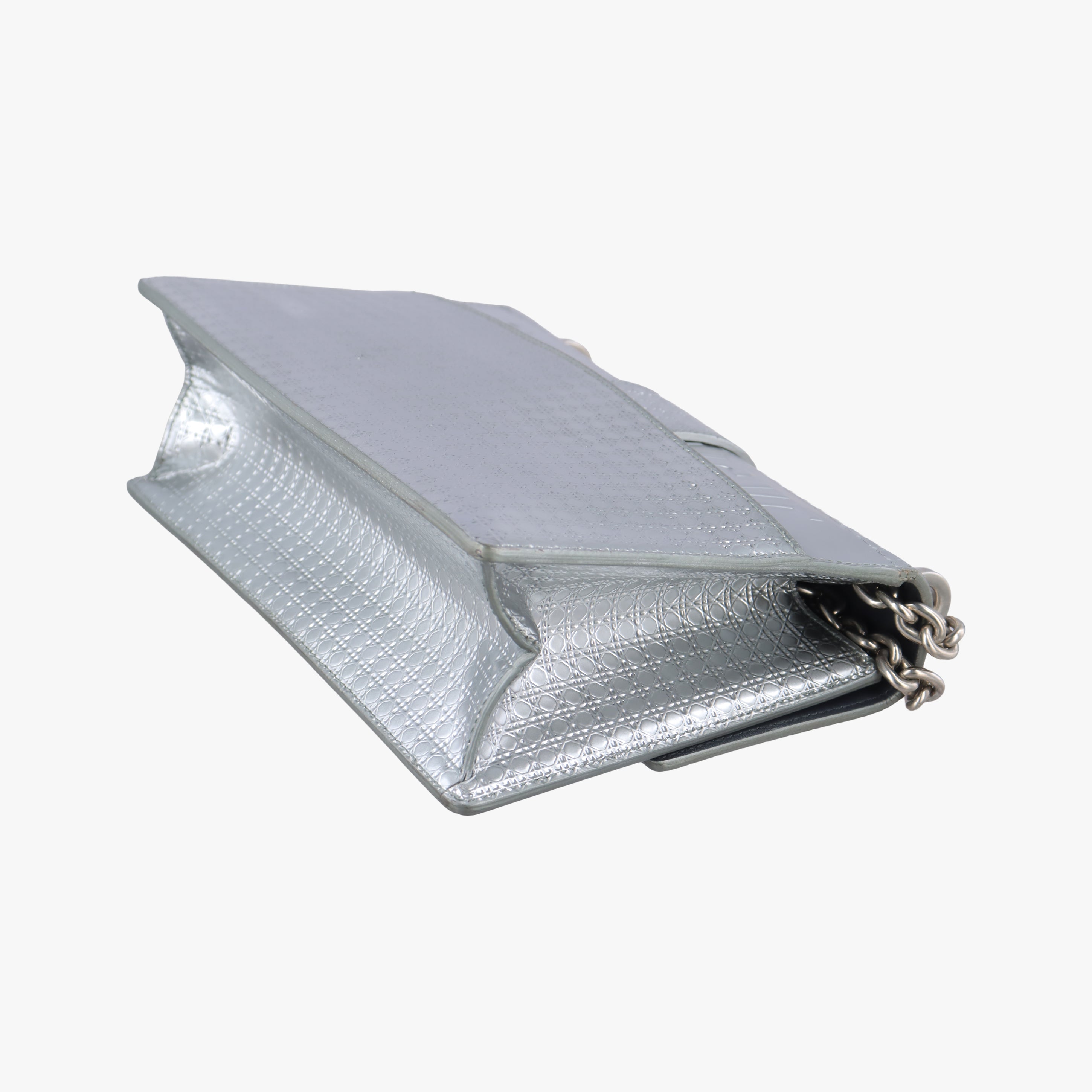 Pre-owned Christian Dior 30 Montaigne Silver Leather  shoulderbag | stylenewstar