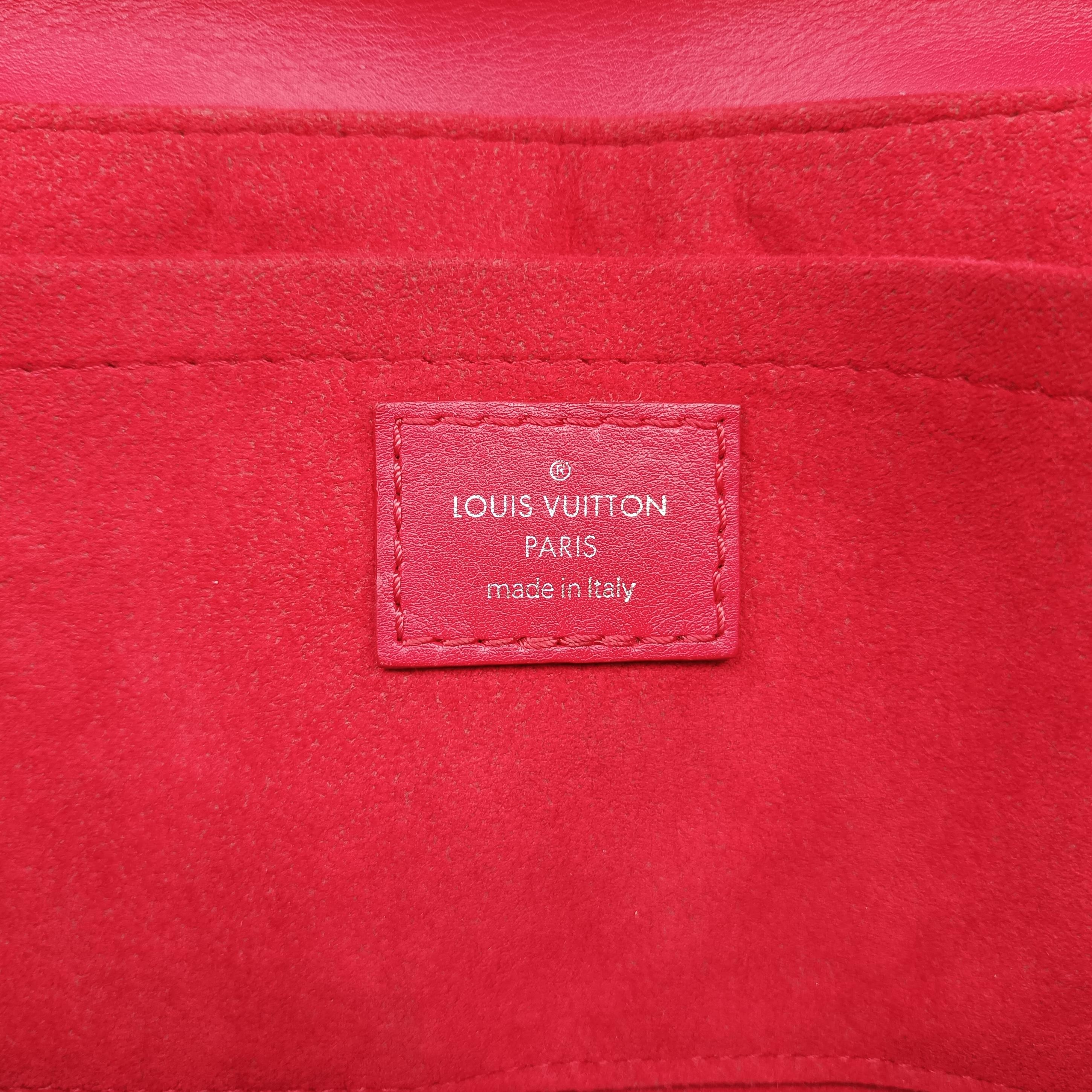 Pre-owned Louis Vuitton NEW WAVE Chain MM Ecarlate Leather M51943 shoulderbag | stylenewstar