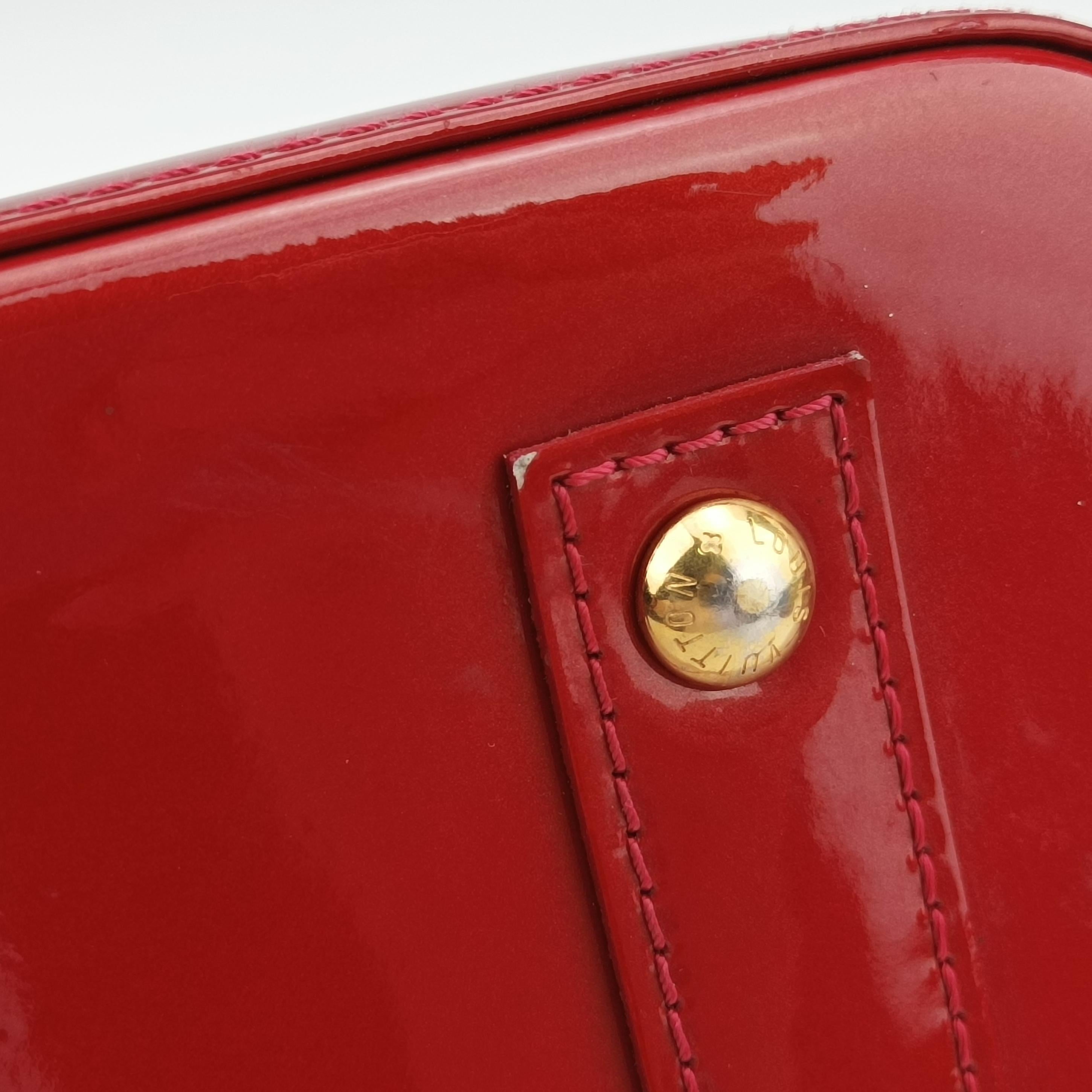 Vintage Louis Vuitton Alma BB pomme d'amour Vernis M91606 shoulderbag | stylenewstar