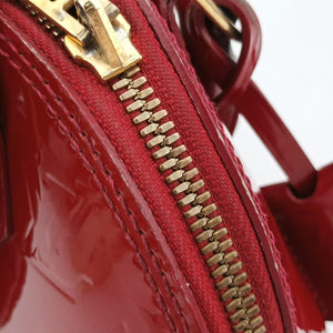 Vintage Louis Vuitton Alma BB pomme d'amour Vernis M91606 shoulderbag | stylenewstar
