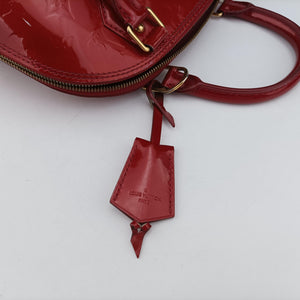 Vintage Louis Vuitton Alma BB pomme d'amour Vernis M91606 shoulderbag | stylenewstar