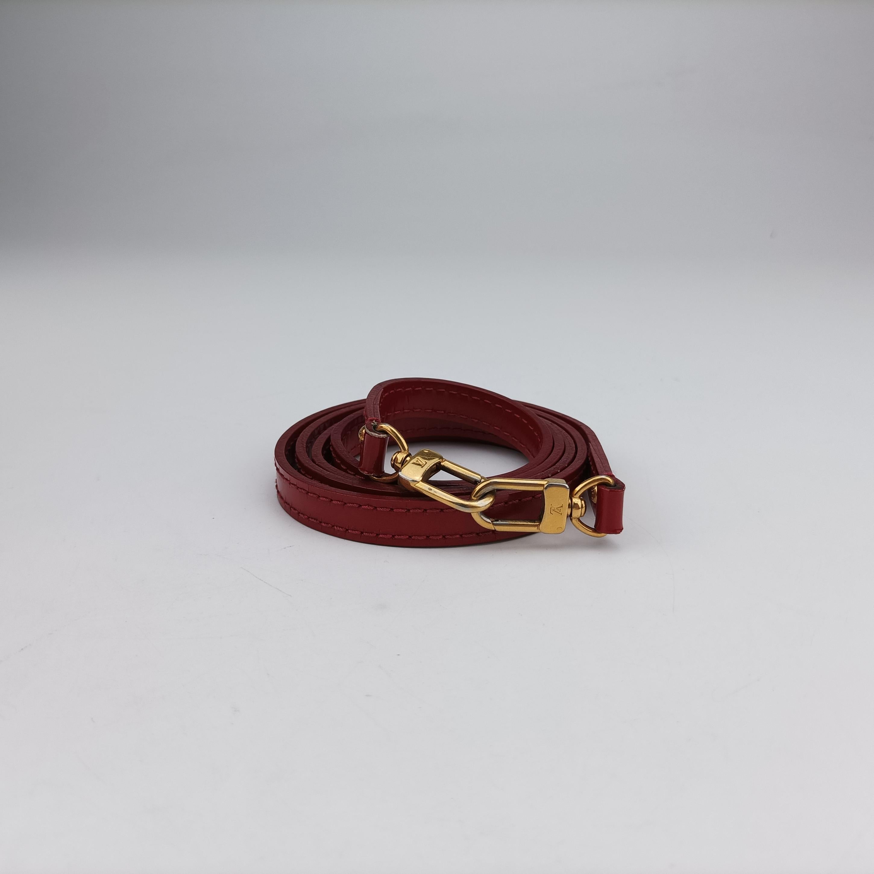 Vintage Louis Vuitton Alma BB pomme d'amour Vernis M91606 shoulderbag | stylenewstar