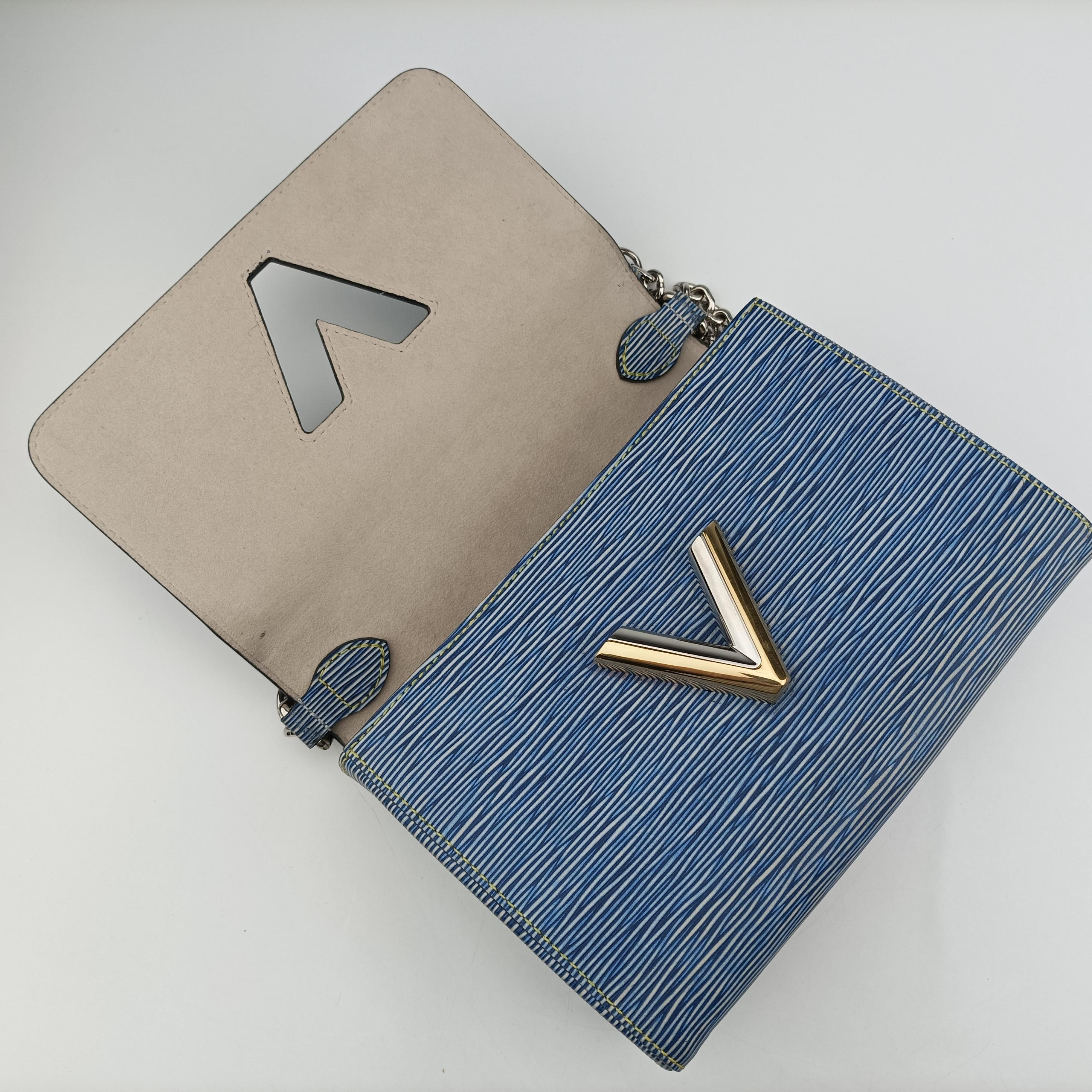 Pre-owned Louis Vuitton Portefeuille Twist Denim blue Epi M61036 shoulderbag | stylenewstar