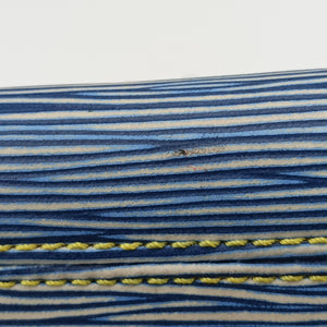 Pre-owned Louis Vuitton Portefeuille Twist Denim blue Epi M61036 shoulderbag | stylenewstar