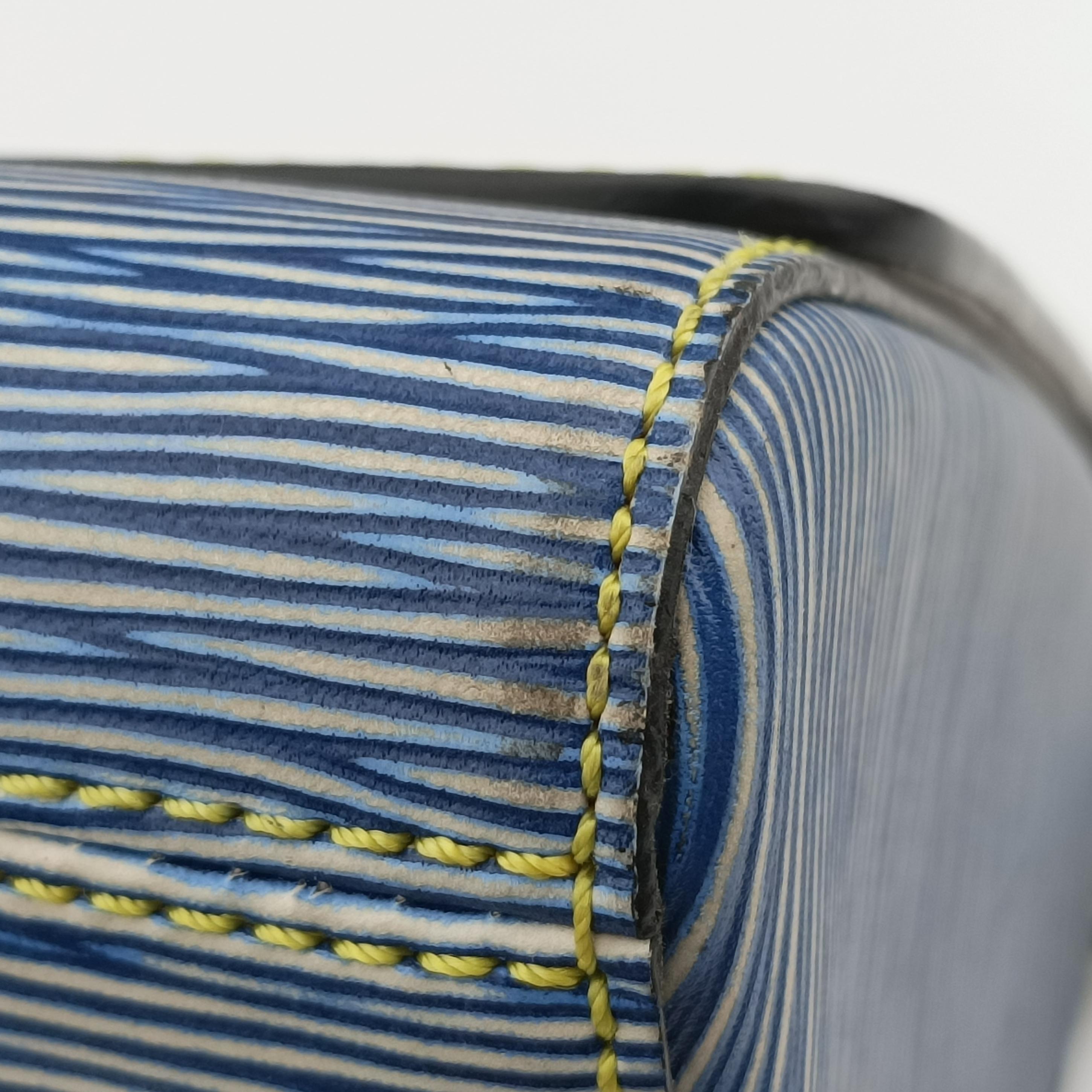 Pre-owned Louis Vuitton Portefeuille Twist Denim blue Epi M61036 shoulderbag | stylenewstar