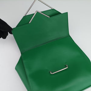 Secondhand Bottega Veneta The Clip Green Leather  shoulderbag | stylenewstar