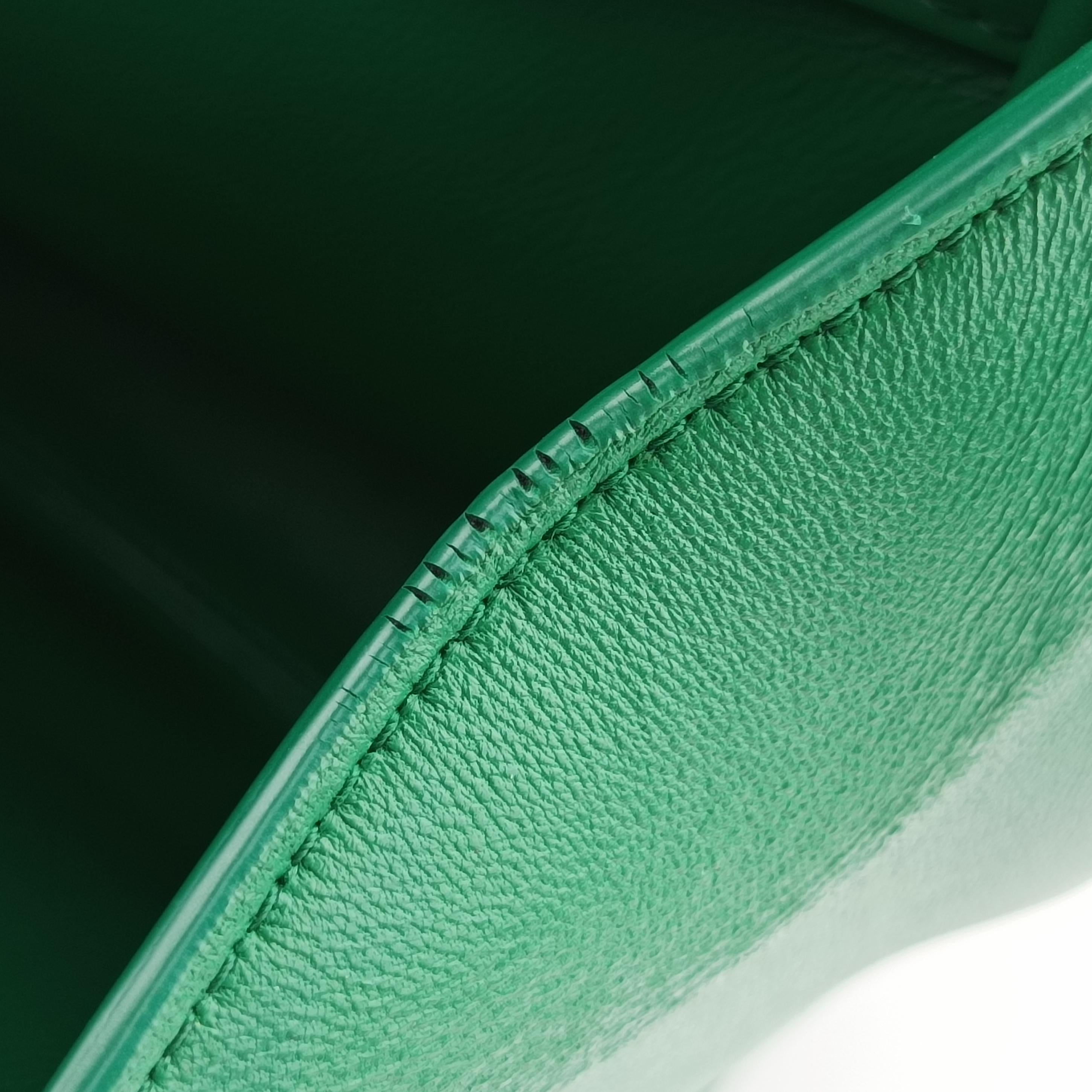 Secondhand Bottega Veneta The Clip Green Leather  shoulderbag | stylenewstar