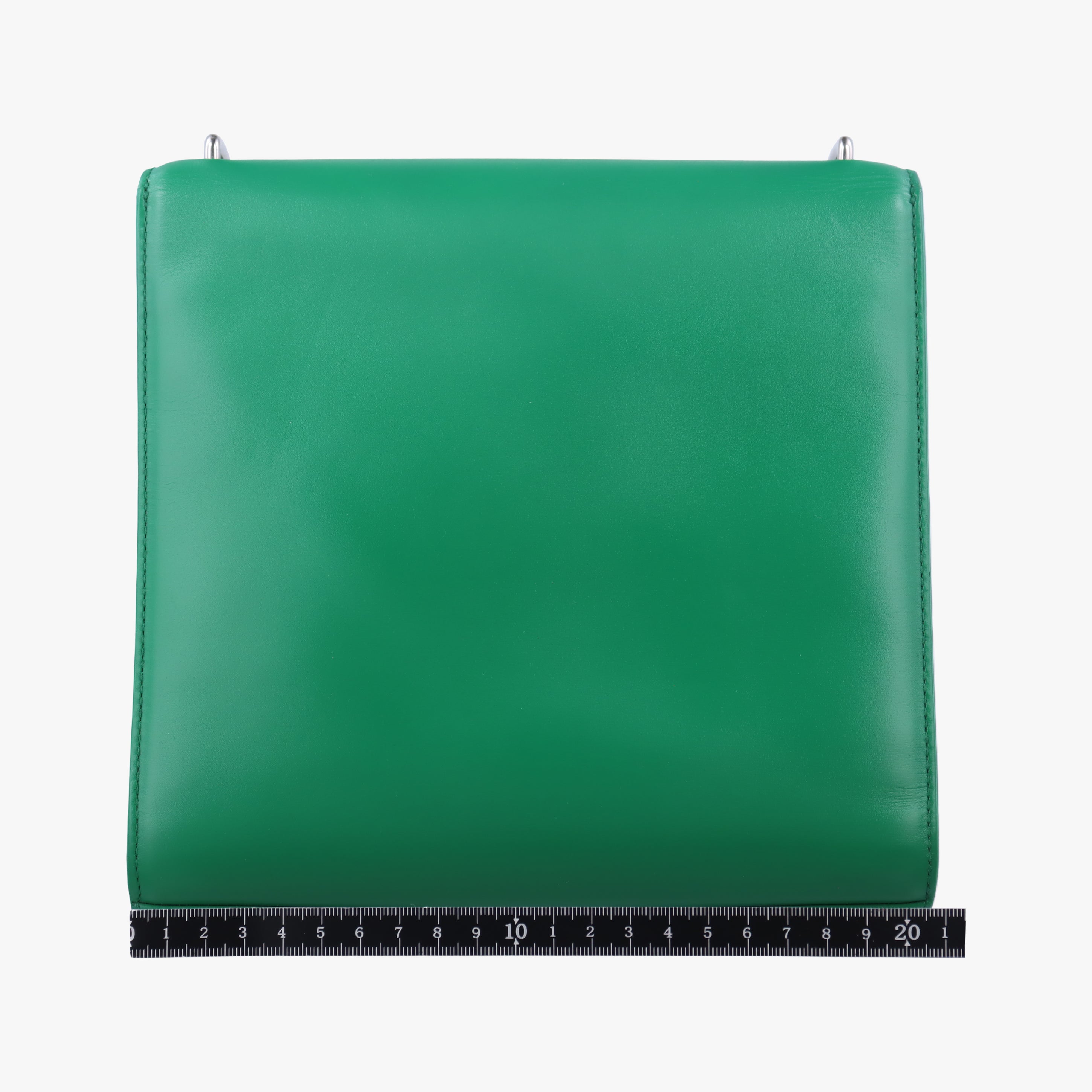 Secondhand Bottega Veneta The Clip Green Leather  shoulderbag | stylenewstar
