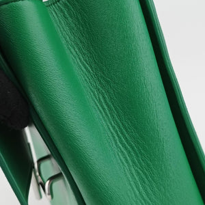 Secondhand Bottega Veneta The Clip Green Leather  shoulderbag | stylenewstar