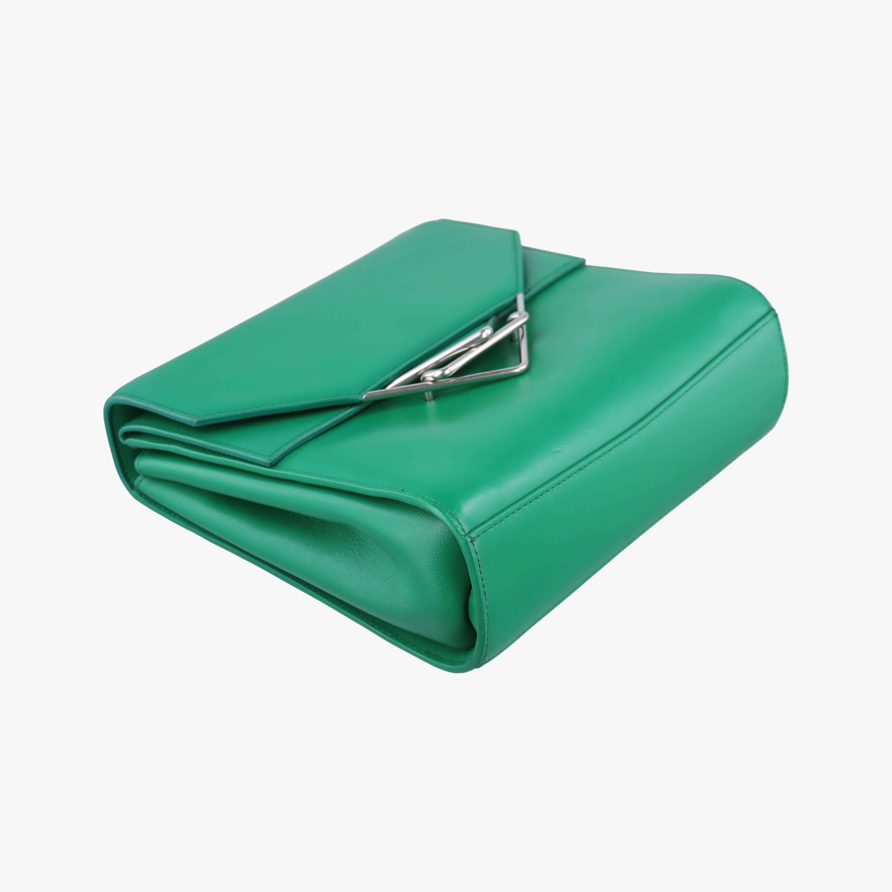 Secondhand Bottega Veneta The Clip Green Leather  shoulderbag | stylenewstar