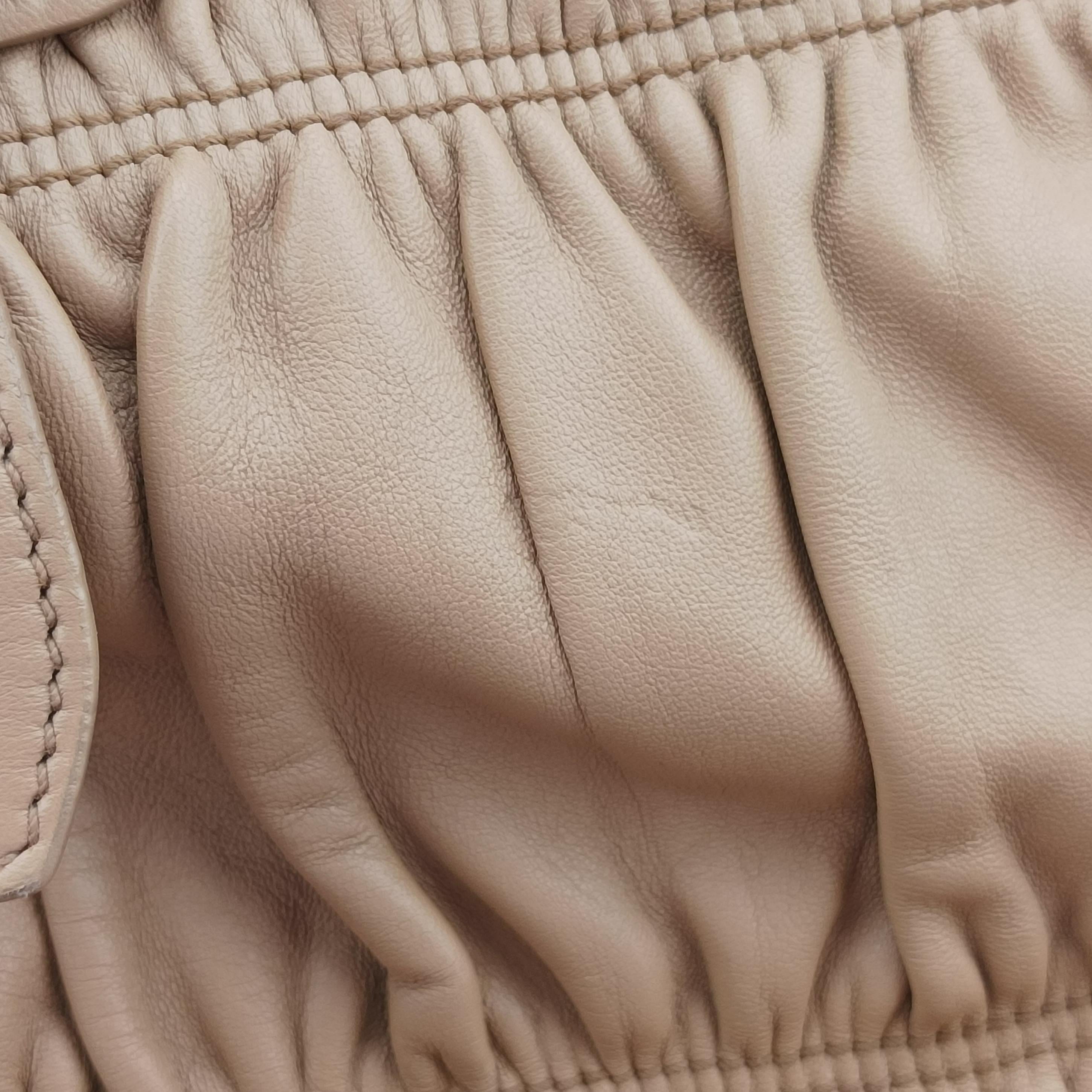 Secondhand Prada Gaufre Beige lambskin BN1702 shoulderbag | stylenewstar