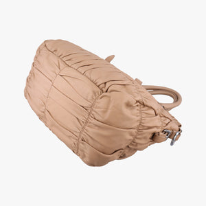 Secondhand Prada Gaufre Beige lambskin BN1702 shoulderbag | stylenewstar