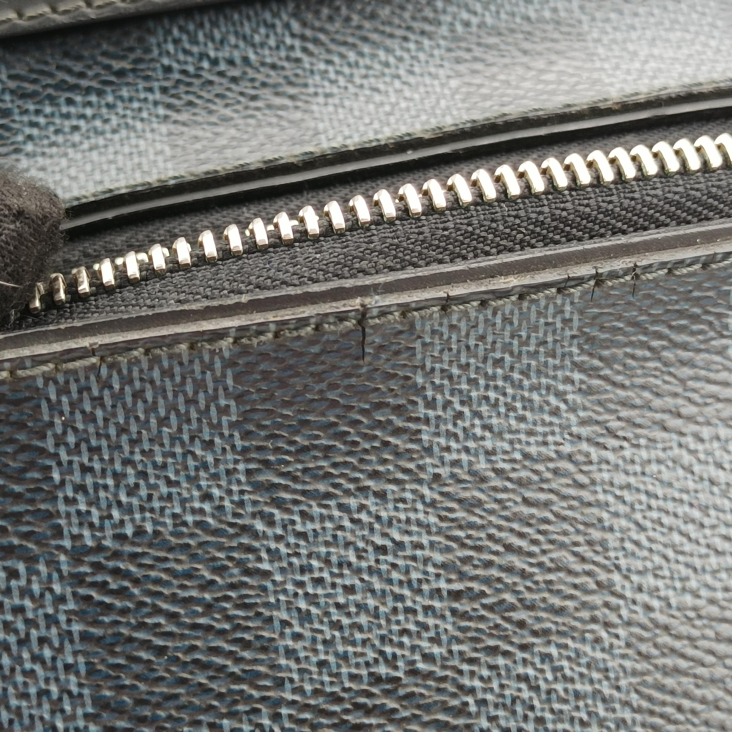 Pre-owned Louis Vuitton Messenger Greenwich Navy×Noir Damier Cobalt N41348 shoulderbag | stylenewstar