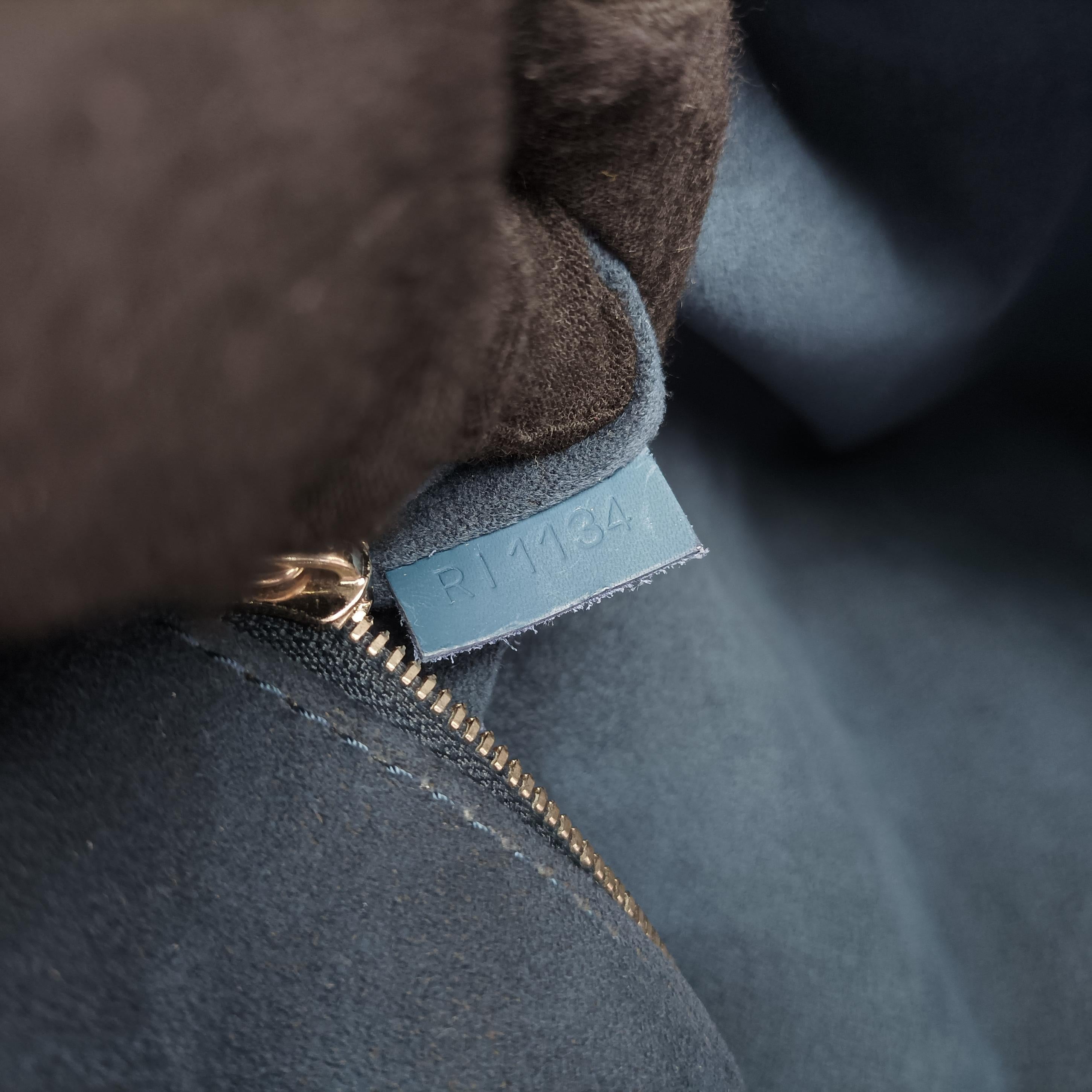 Secondhand Louis Vuitton PDV Briefcase blue Epi M41144 handbag | stylenewstar