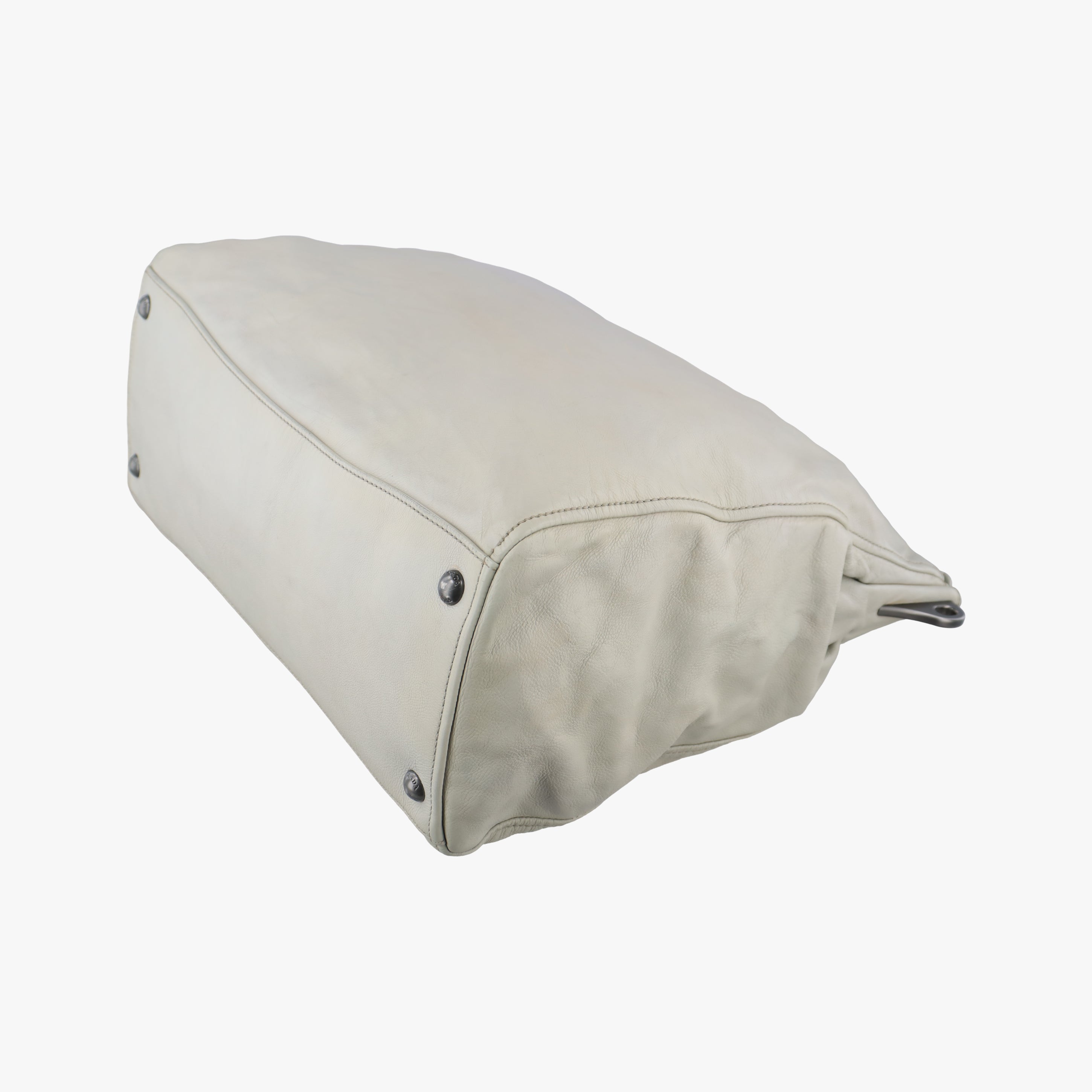 Pre-owned Prada 三角ロゴ Grey Nappa Leather  shoulderbag | stylenewstar