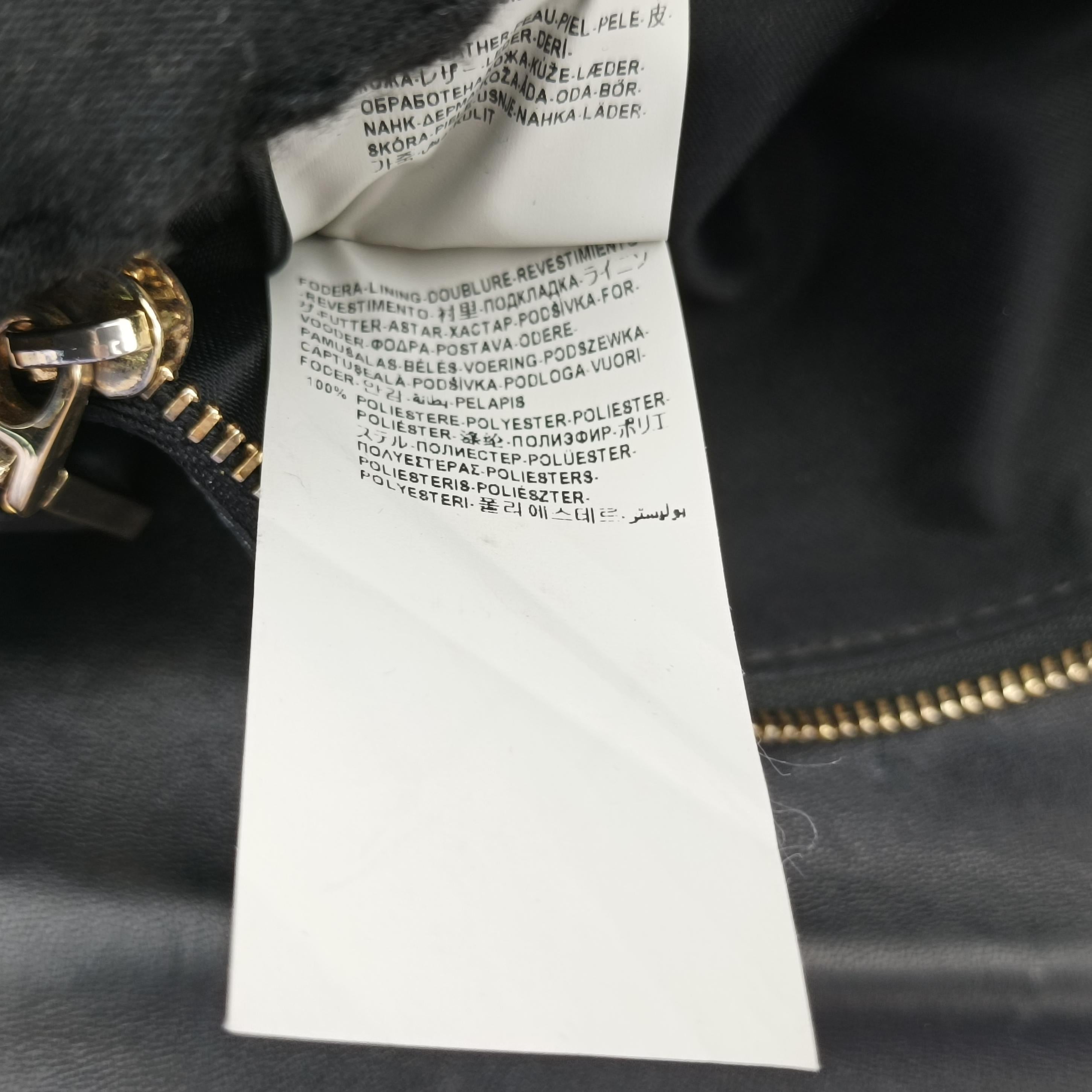 Pre-owned VERSACE La Medusa Black Patent×leather  shoulderbag | stylenewstar