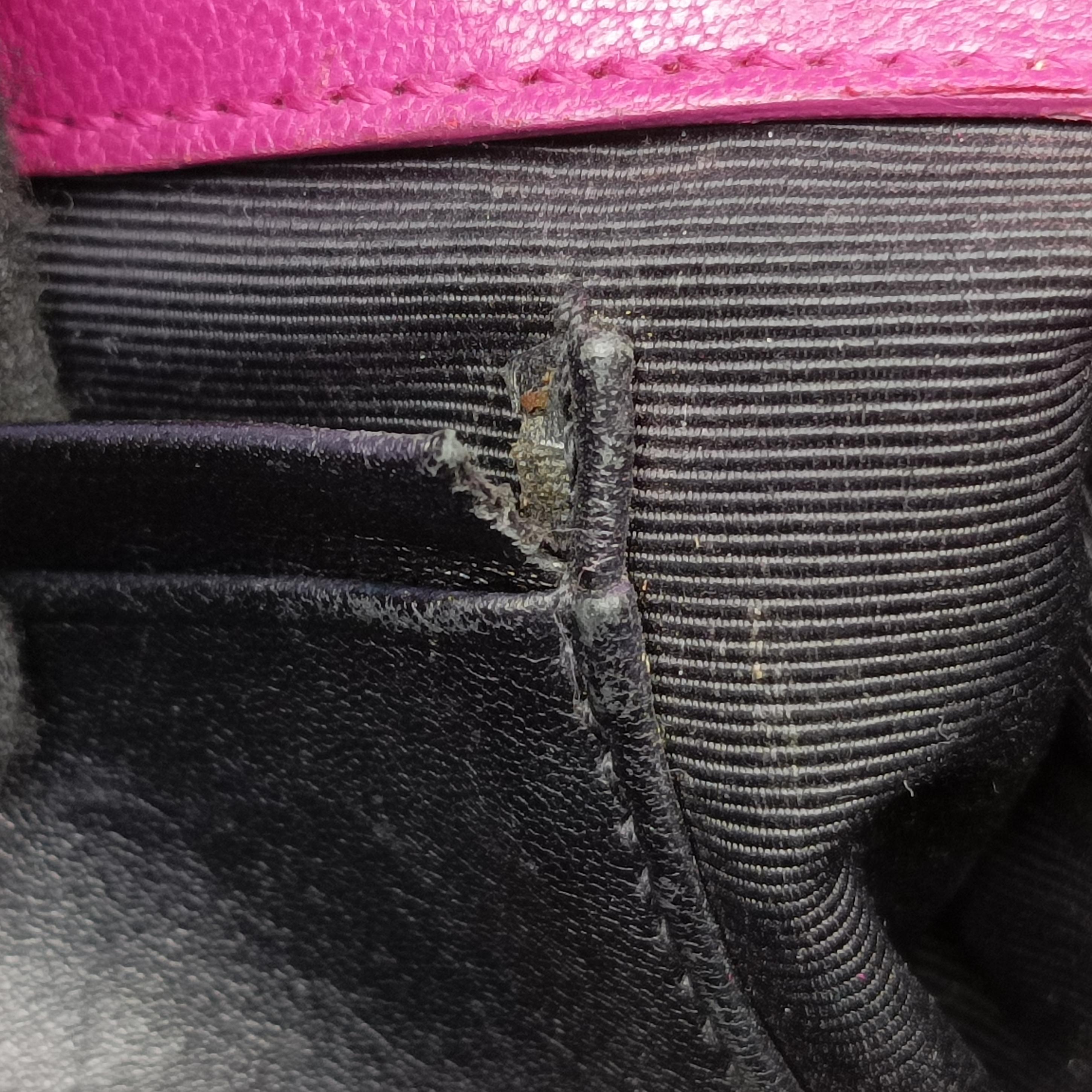 Pre-owned Yves Saint Laurent Baby Chai Rose Leather 399289 shoulderbag | stylenewstar