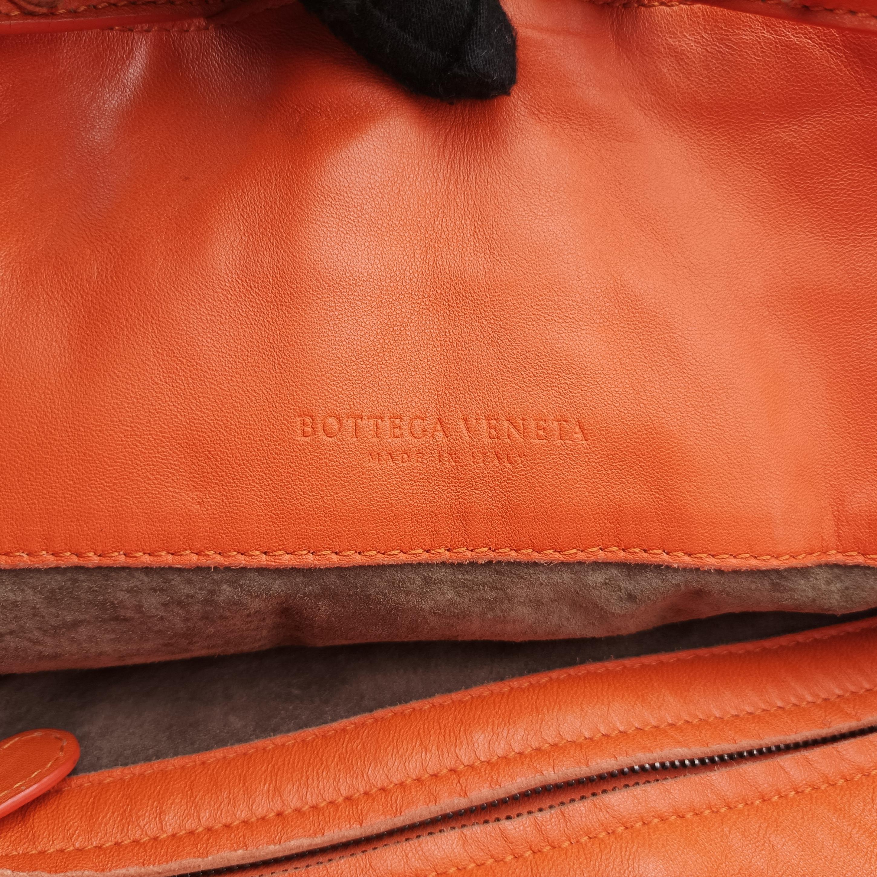 Pre-owned Bottega Veneta Intrecciato Hobo Orange lambskin  shoulderbag | stylenewstar