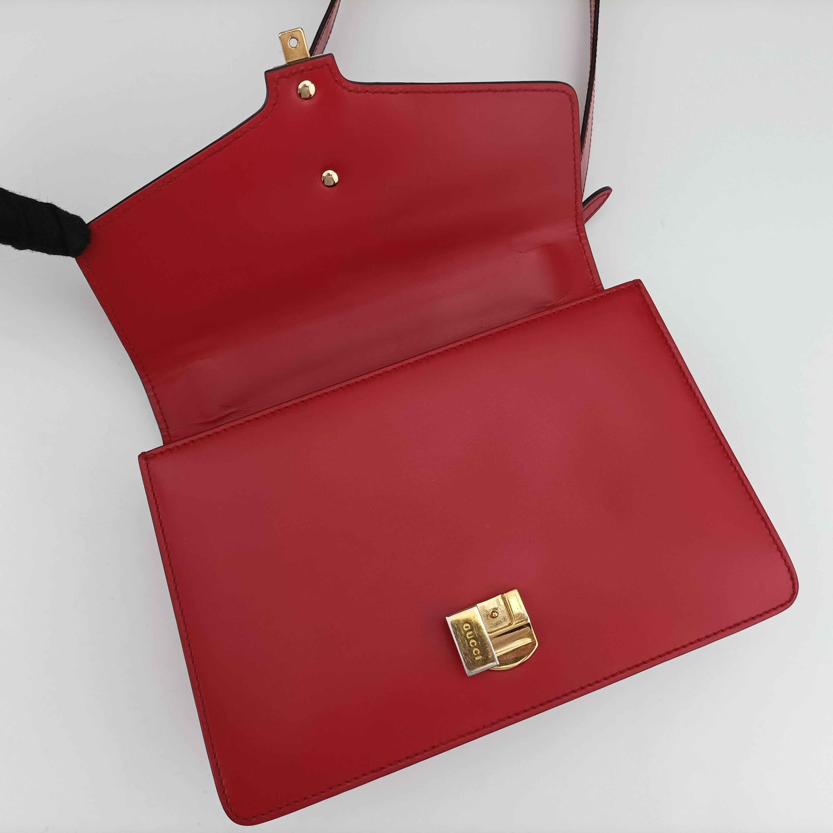 Secondhand Gucci Sylvie Red×navy Leather 421882 shoulderbag | stylenewstar