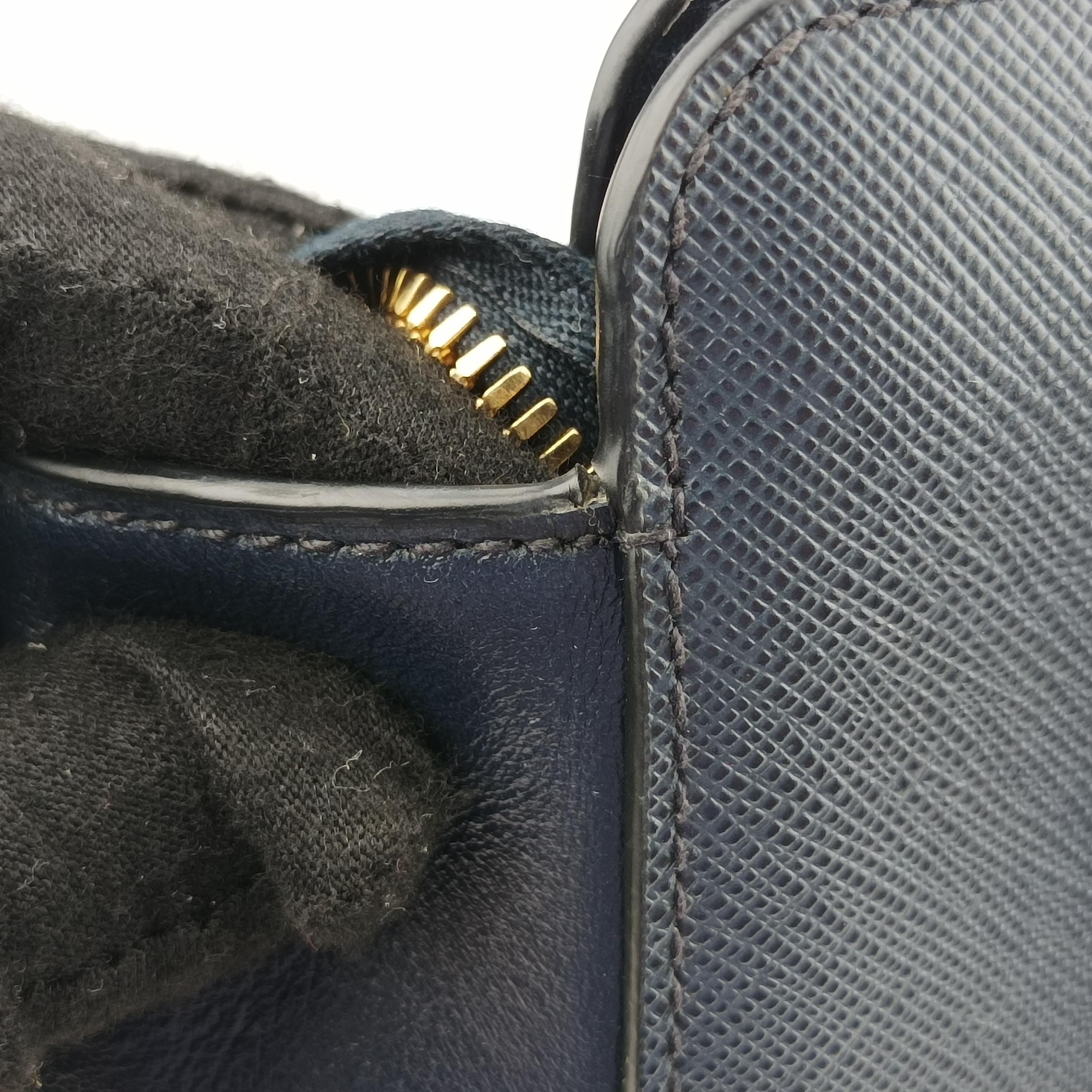 Secondhand Prada Monochrome Navy SAFFIANO Leather 1BA113 shoulderbag | stylenewstar