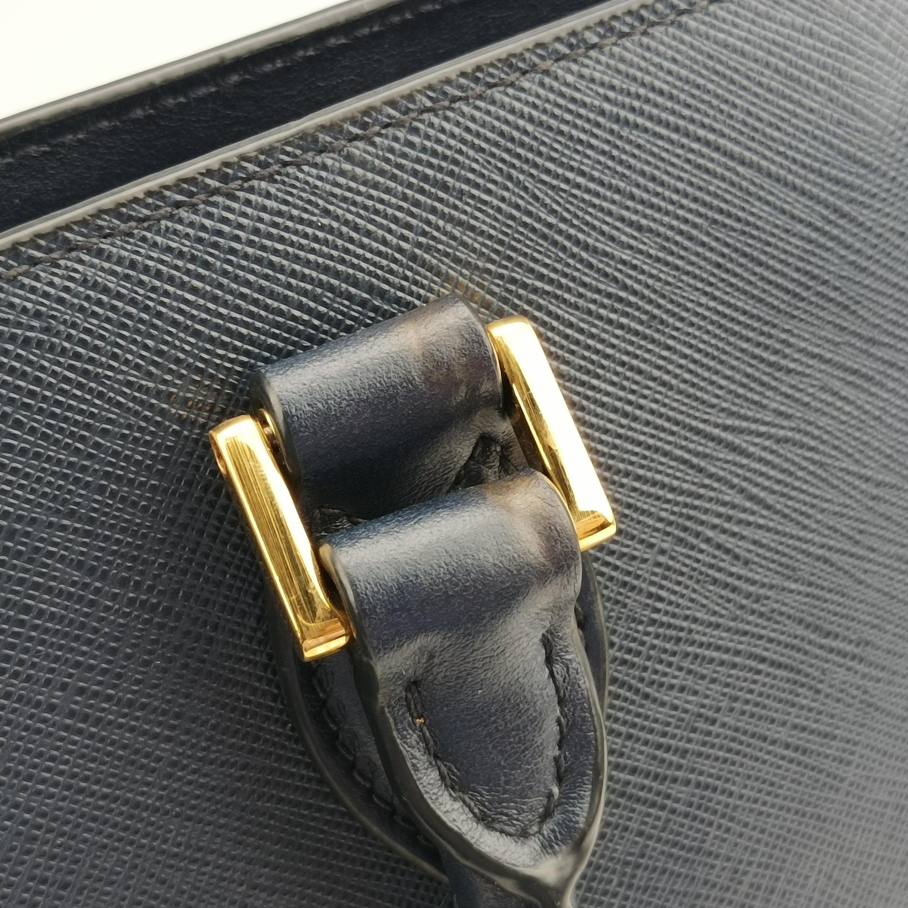 Secondhand Prada Monochrome Navy SAFFIANO Leather 1BA113 shoulderbag | stylenewstar