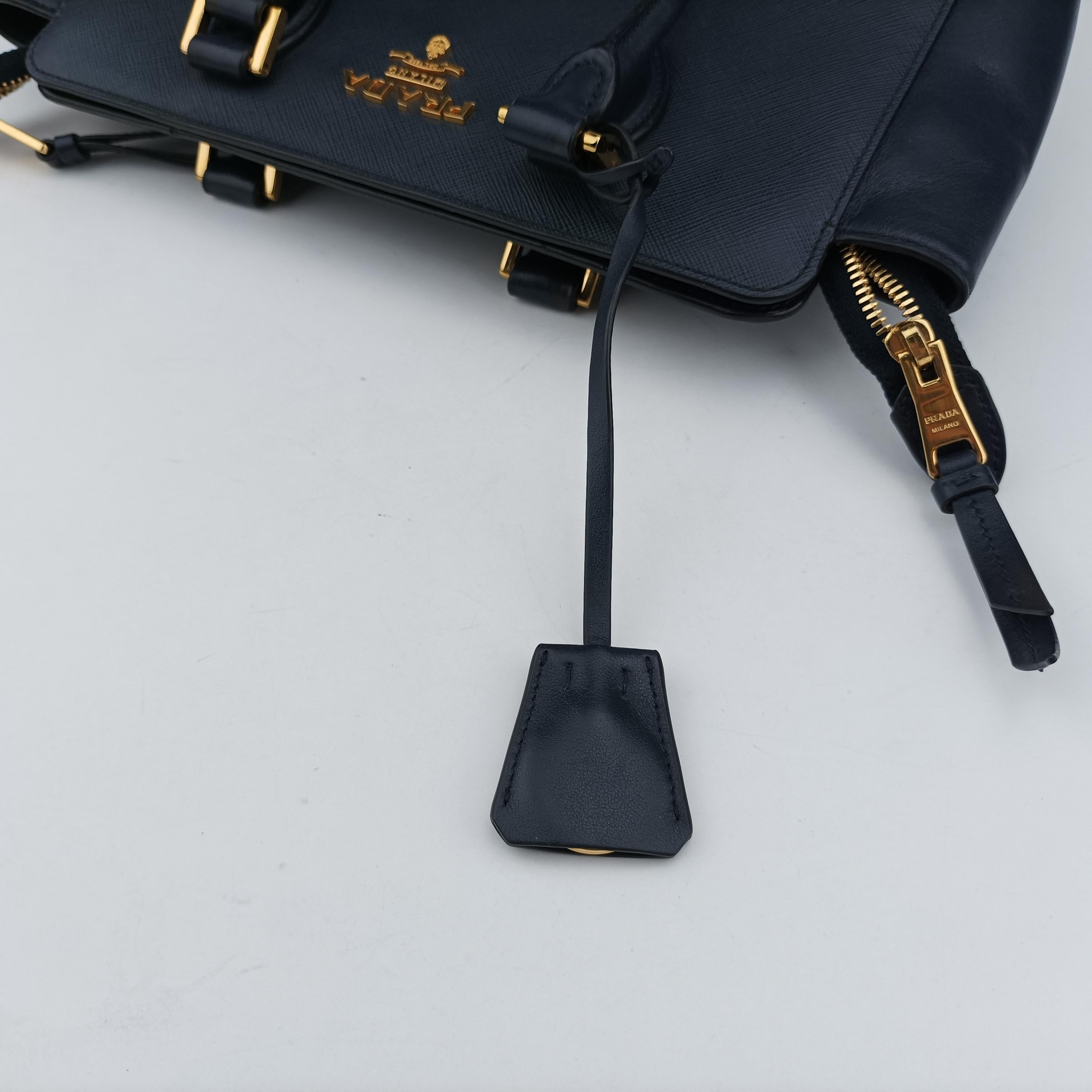 Secondhand Prada Monochrome Navy SAFFIANO Leather 1BA113 shoulderbag | stylenewstar