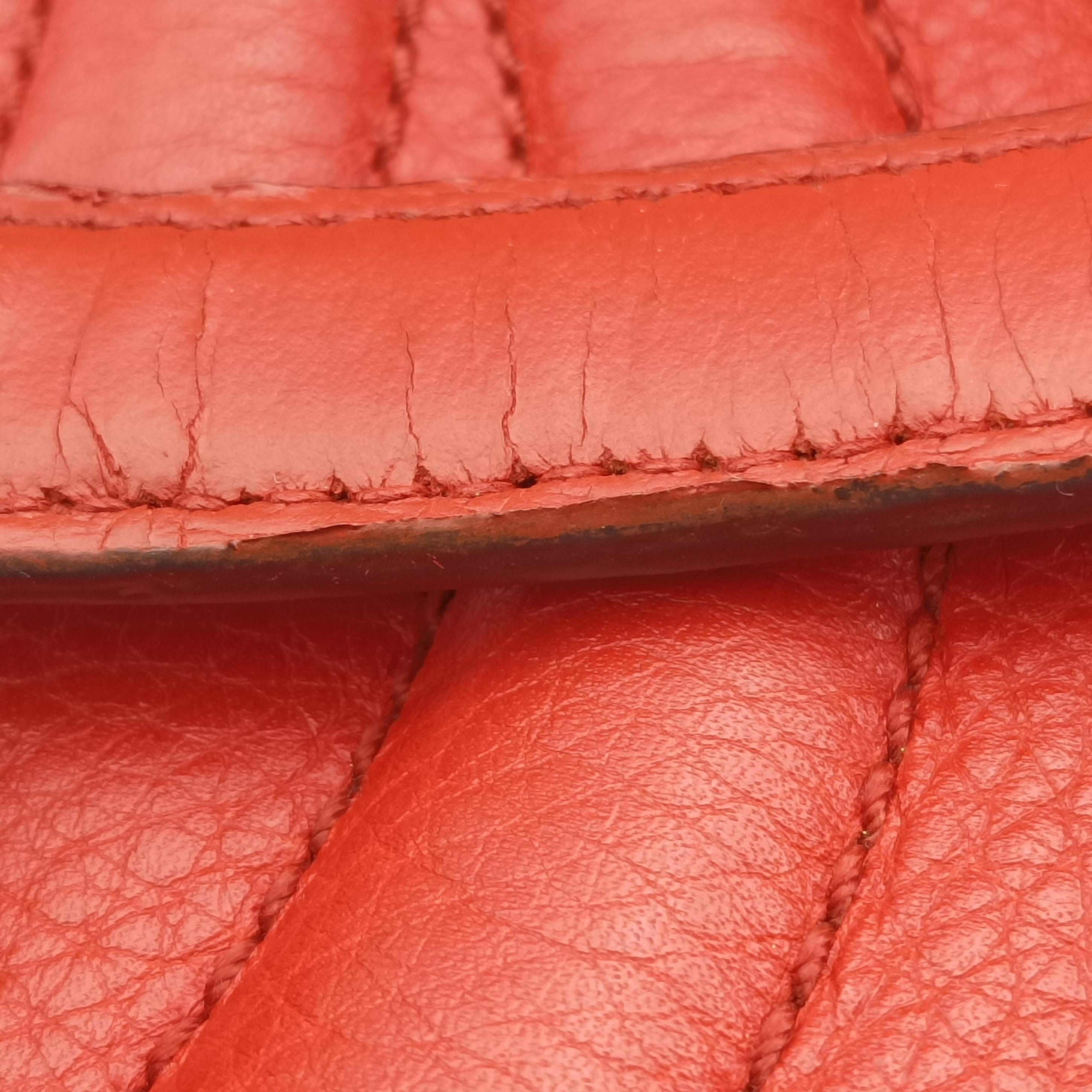 Pre-owned Gucci Soho Red Leather 282309 shoulderbag | stylenewstar