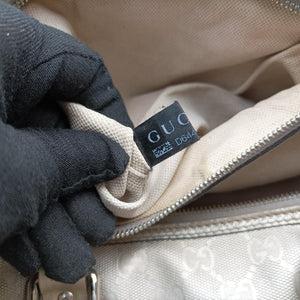 Vintage Gucci GG plus Spring Joy GG Supreme Silver PVC coated canvas 203696 bostonbag | stylenewstar