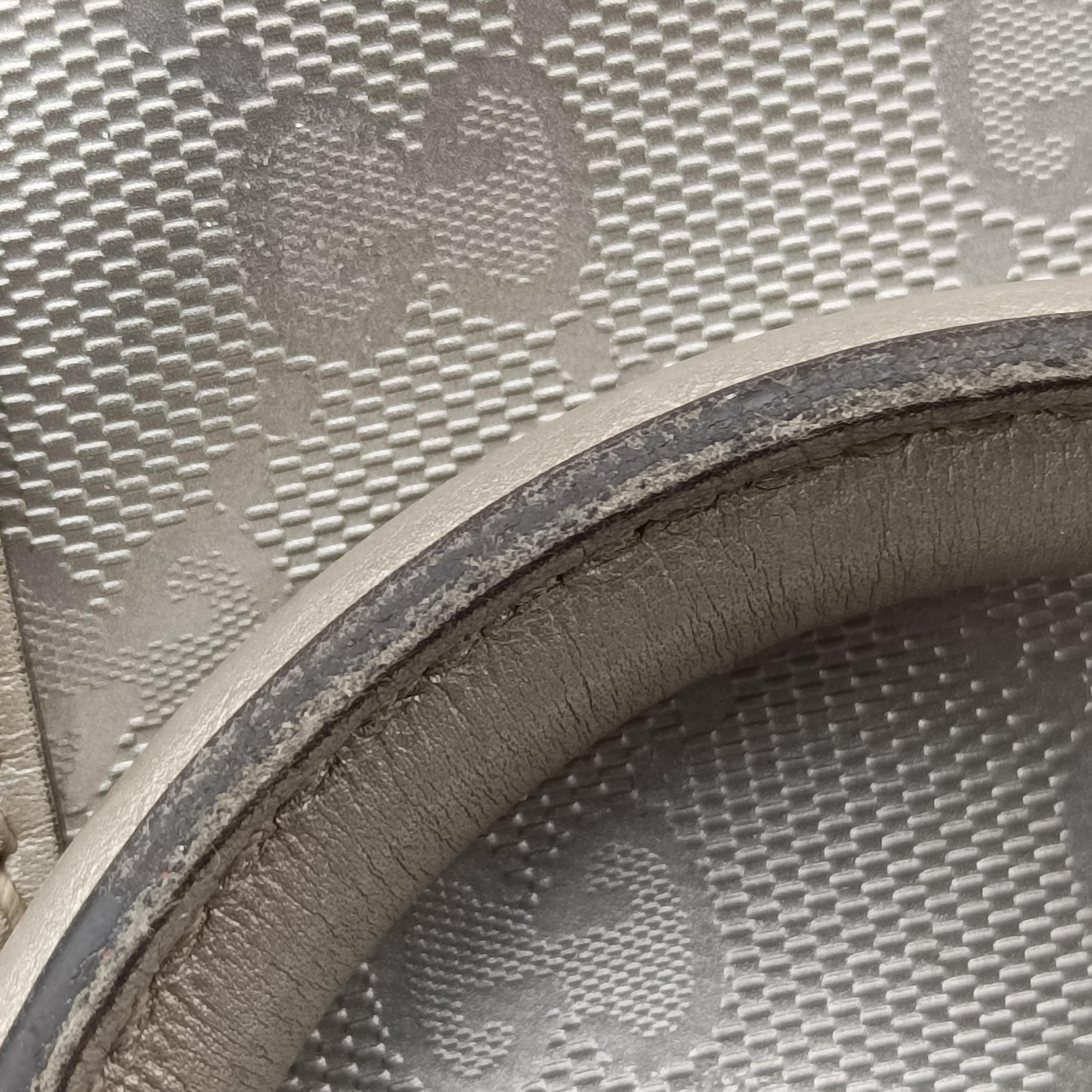 Vintage Gucci GG plus Spring Joy GG Supreme Silver PVC coated canvas 203696 bostonbag | stylenewstar