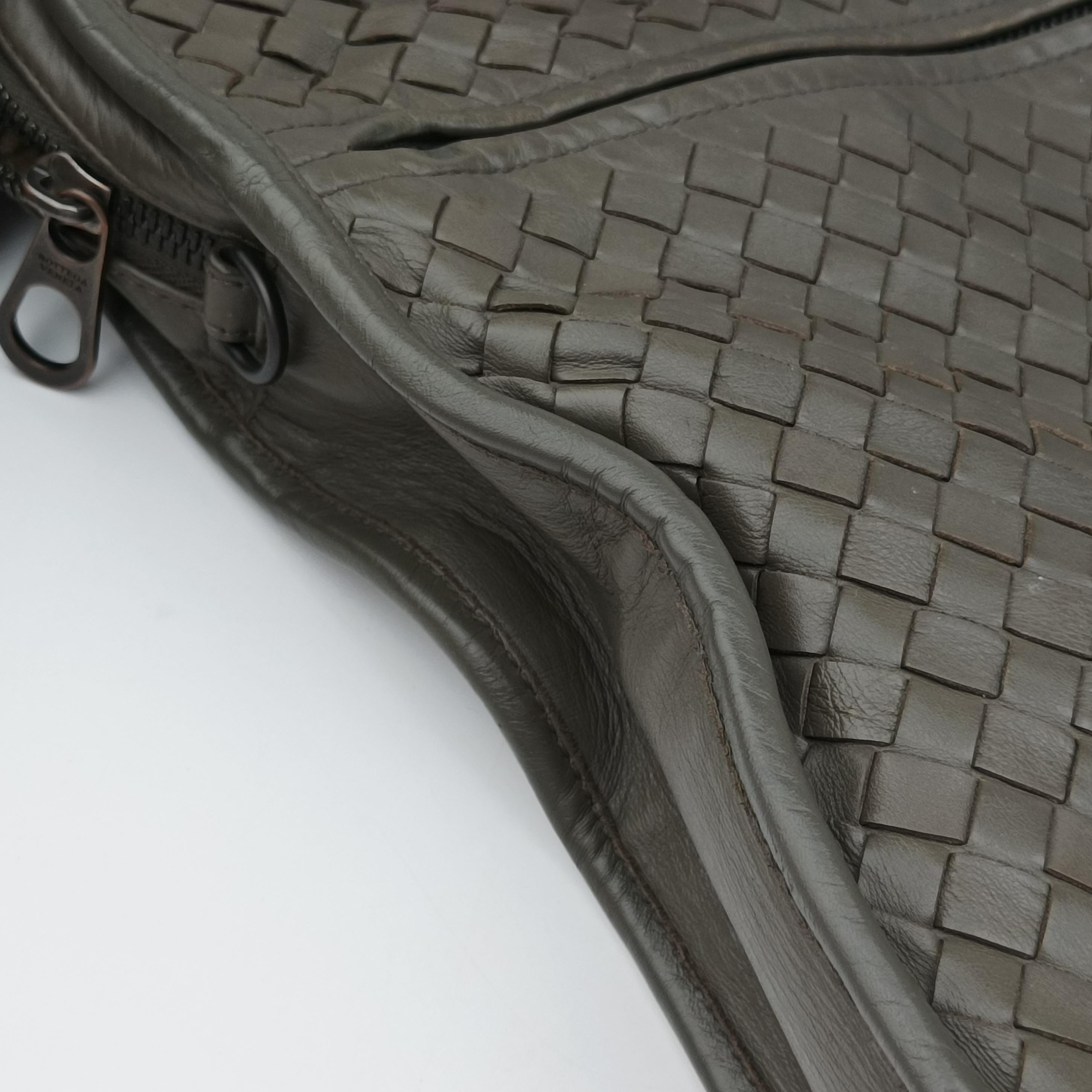 Pre-owned Bottega Veneta Intrecciato Olive Green lambskin  handbag | stylenewstar