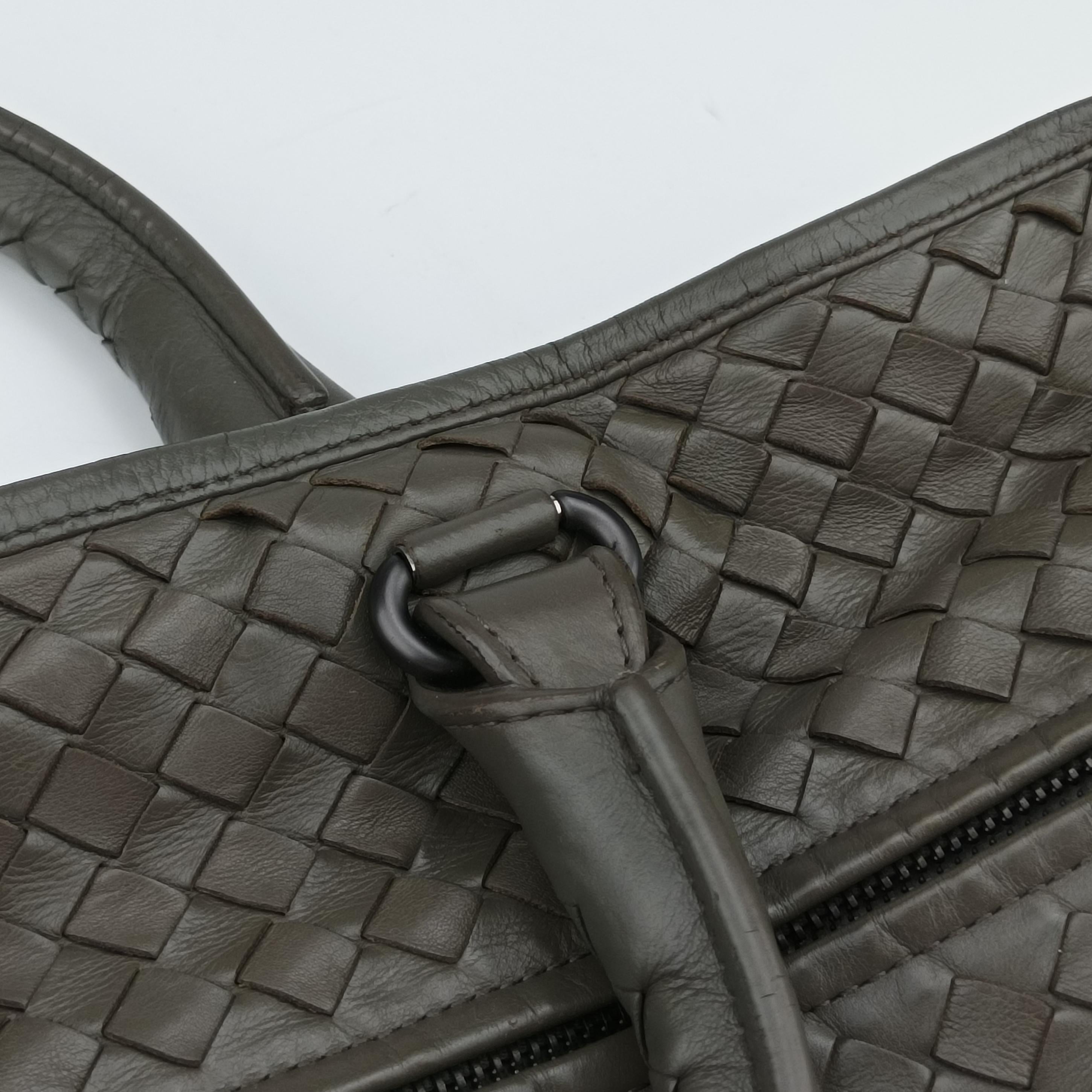 Pre-owned Bottega Veneta Intrecciato Olive Green lambskin  handbag | stylenewstar