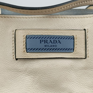 Vintage Prada Etiquette White leather 1BG122 shoulderbag | stylenewstar