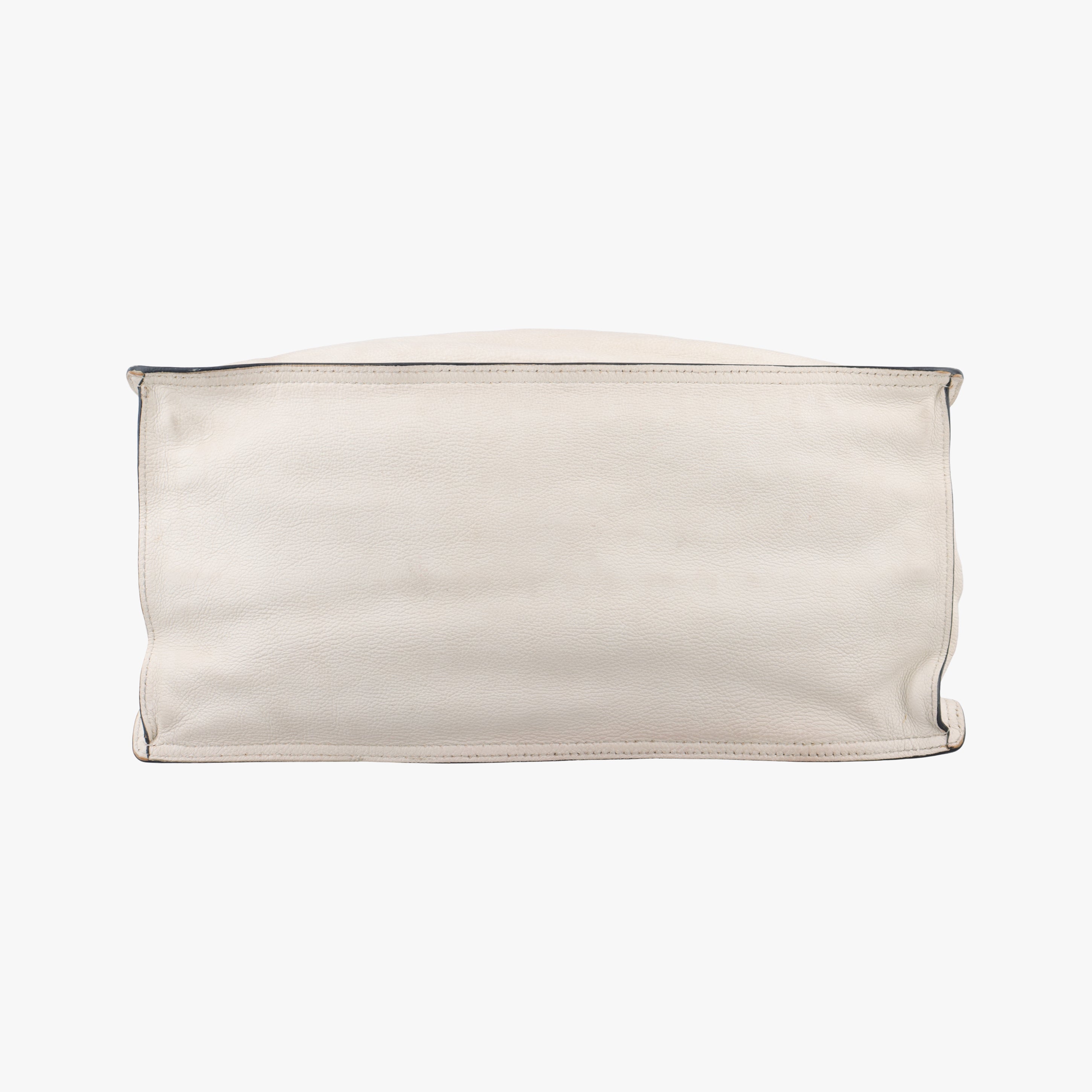 Vintage Prada Etiquette White leather 1BG122 shoulderbag | stylenewstar