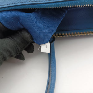 Pre-owned Prada Galleria Blue×Navy SAFFIANO Leather B2274C shoulderbag | stylenewstar